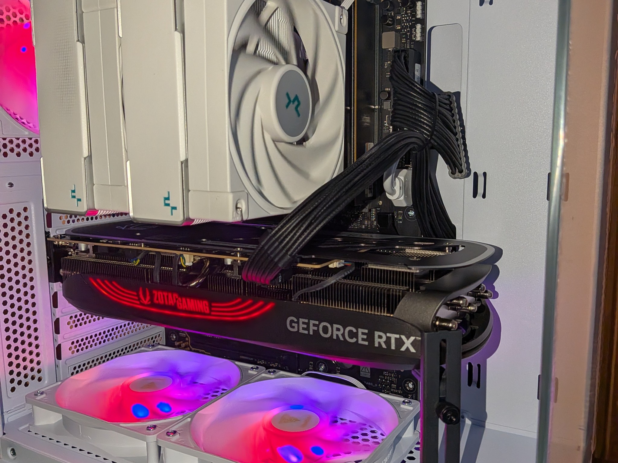 Ryzen 7 8700F | RTX 4080 Super | 32GB DDR5 | 2 TB NVMe | 850W Gold