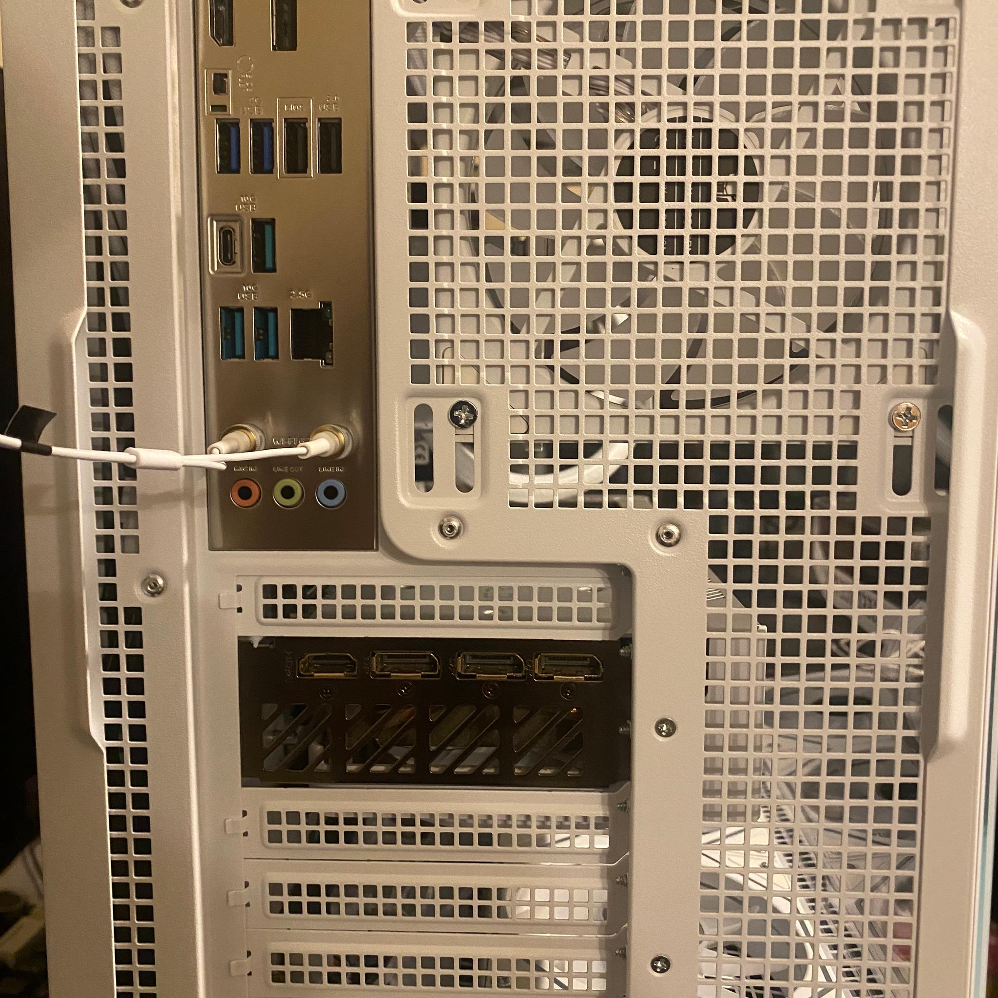 ALL-WHITE GAMING PC | RYZEN 7 9700X | RTX 4070 Ti AERO | 32GB DDR5 | 1TB