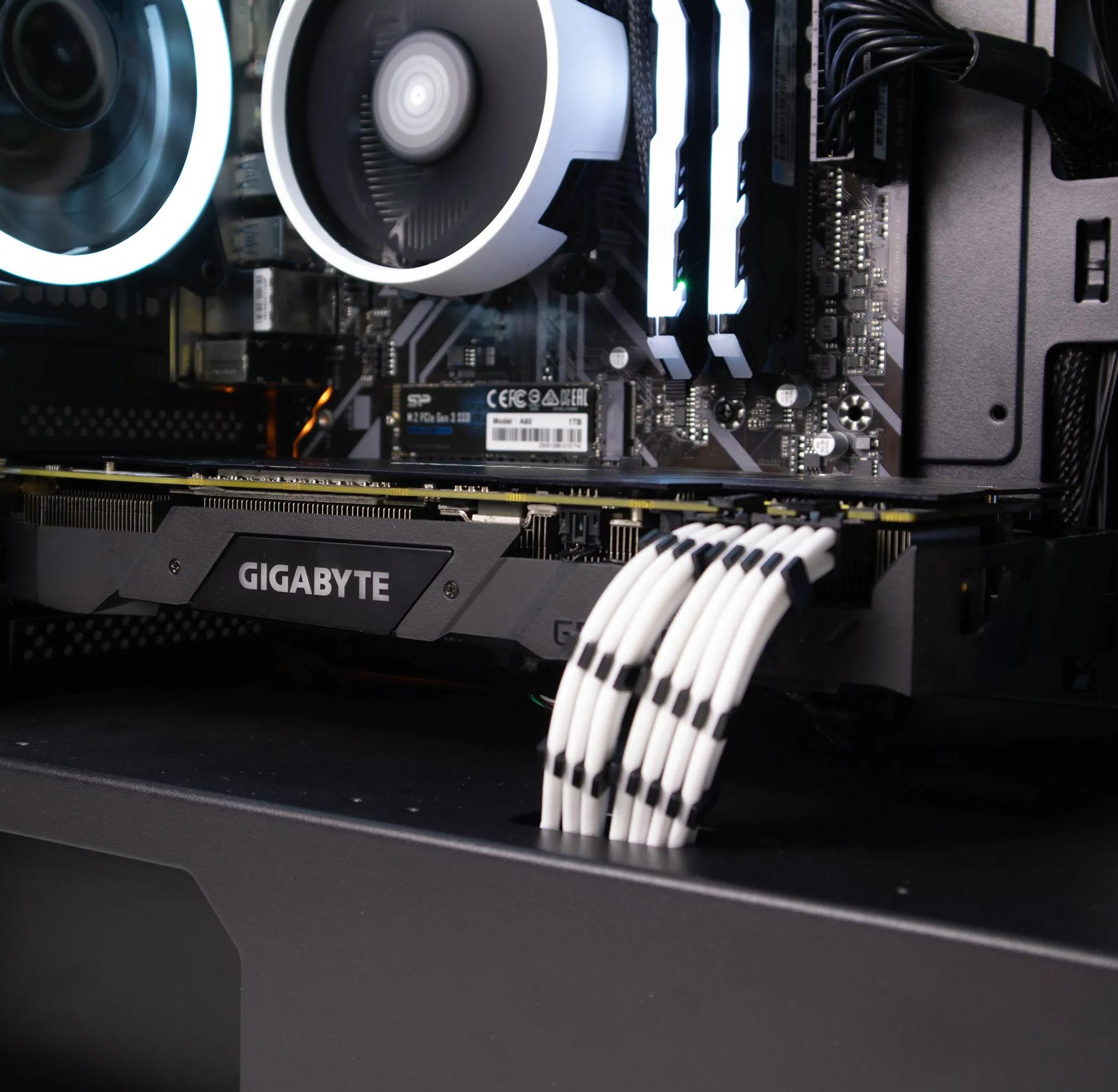 RTX 2070 | Ryzen 7 2700X | 16gb RAM