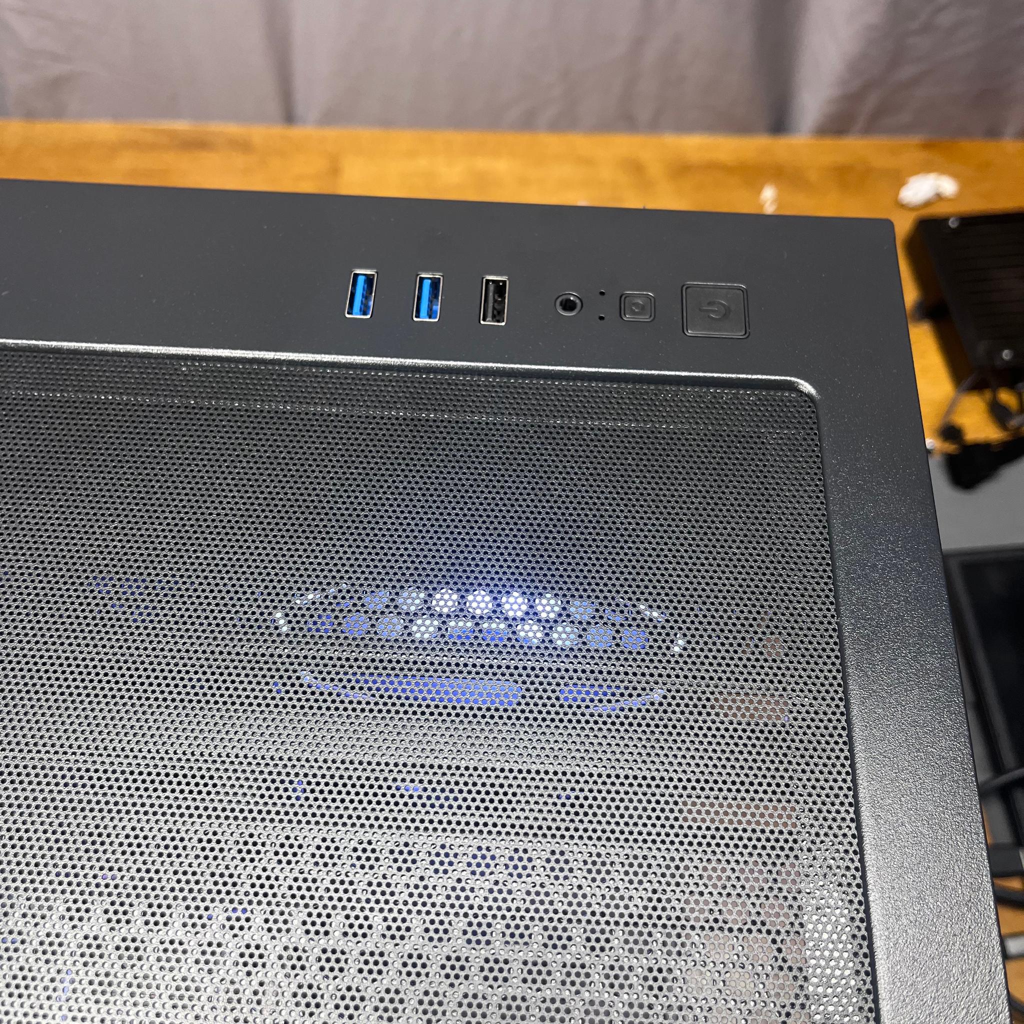 RX 6600 | i5 10400F | 16GB RAM | Gaming PC