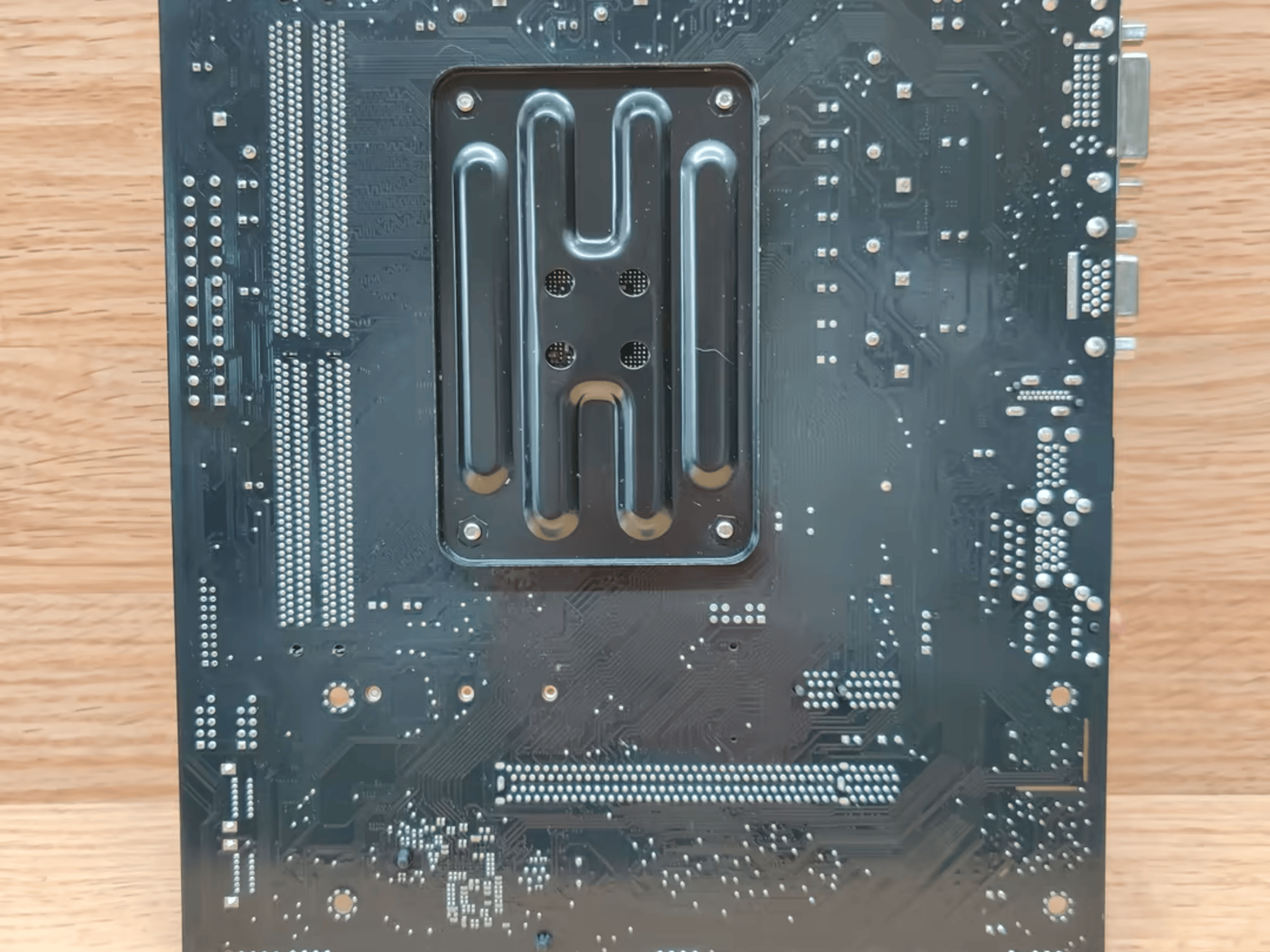 Used ASRock B450M-HDV R4.0 mATX for graybird123