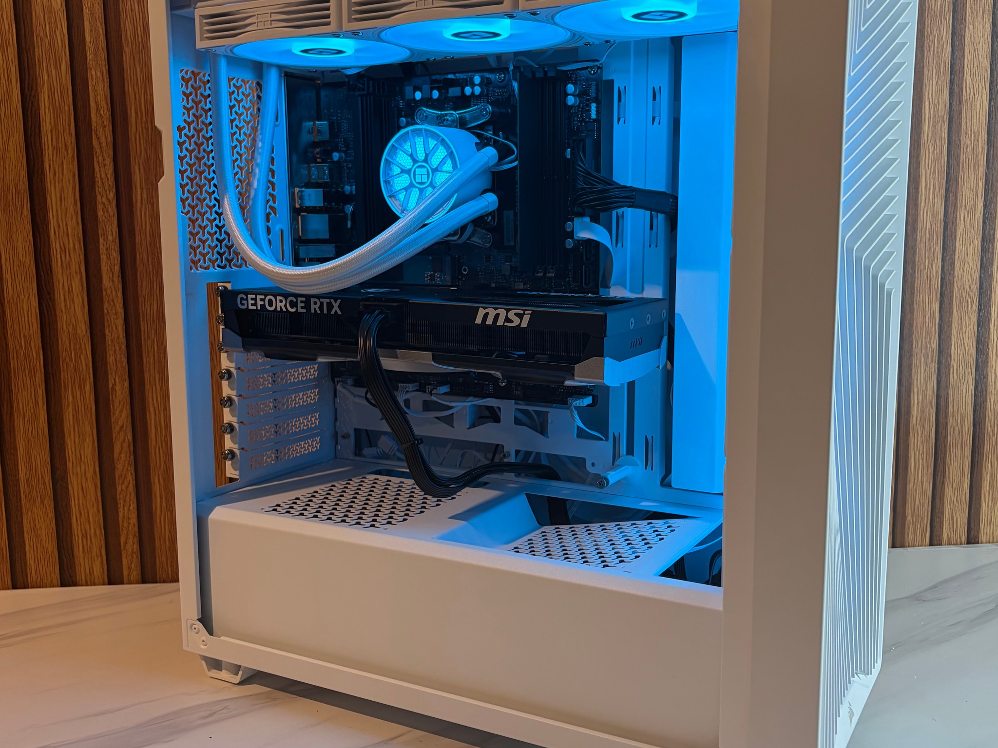 RTX 5070 |  RYZEN 7 7800X3D | 16GB DDR5 | 750w PSU | 2TB NVME | 360MM AIO