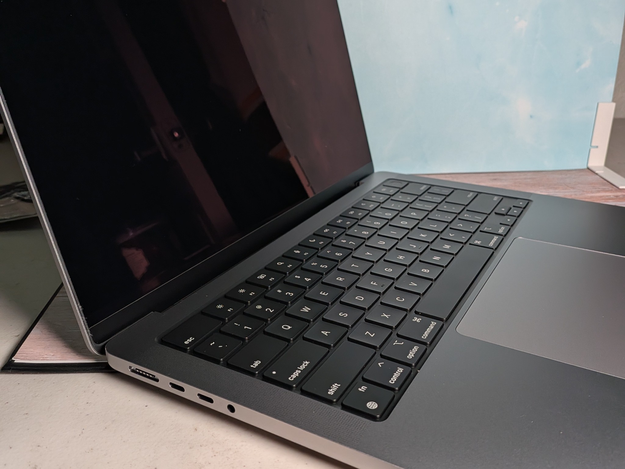 Apple MacBook Pro 14-inch (M2 Pro, 16GB RAM, 512GB SSD) - Space Gray