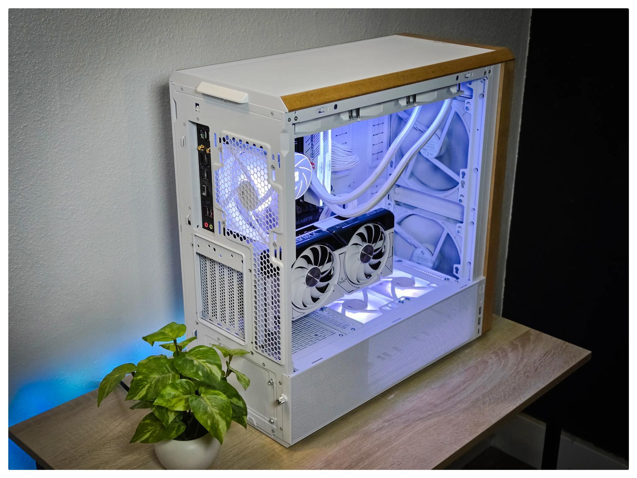 RTX 4070 | Ryzen 7 7700 | Wi-Fi | White Gaming PC