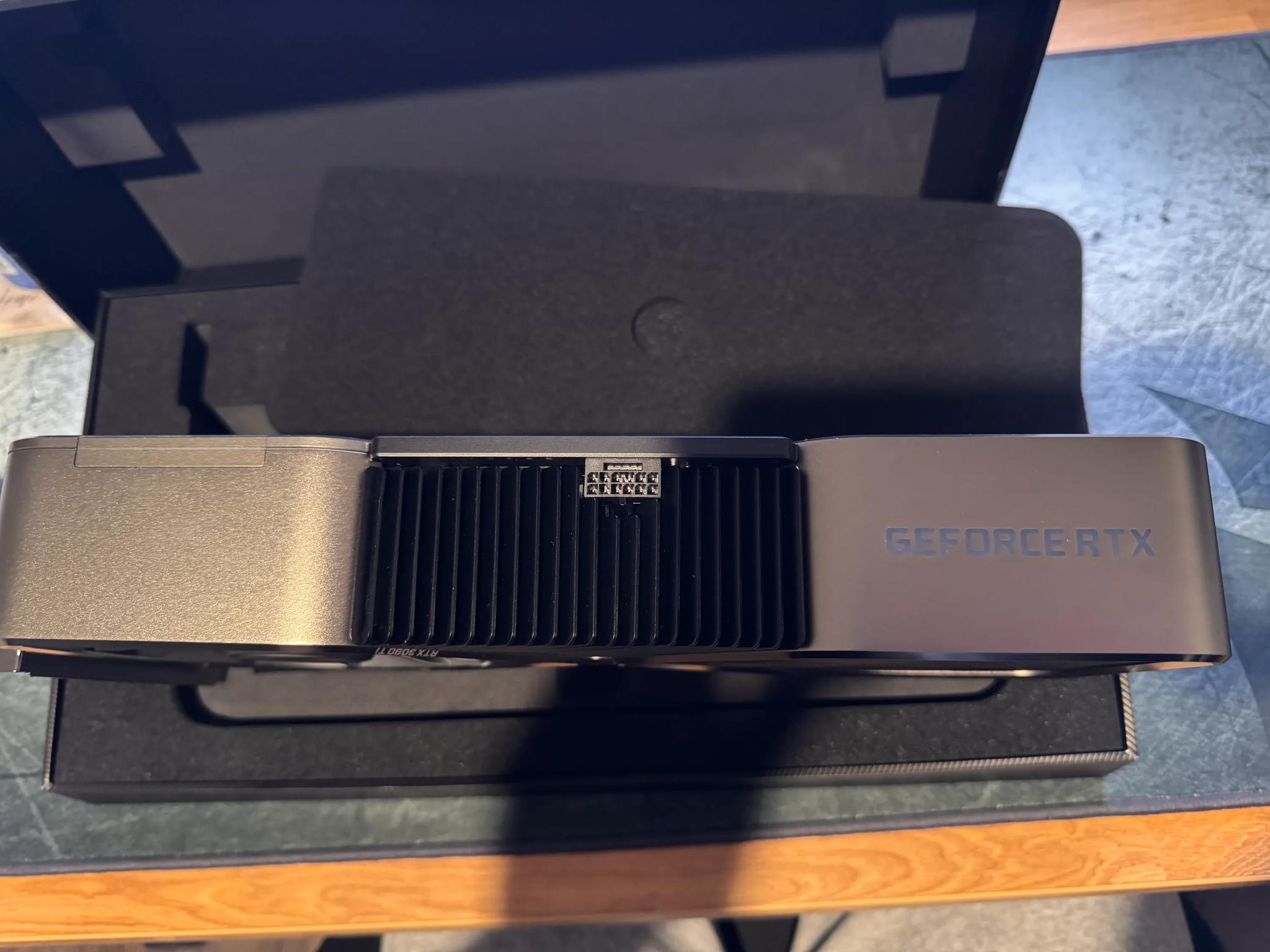 Nvidia RTX 3090 TI FE- USED