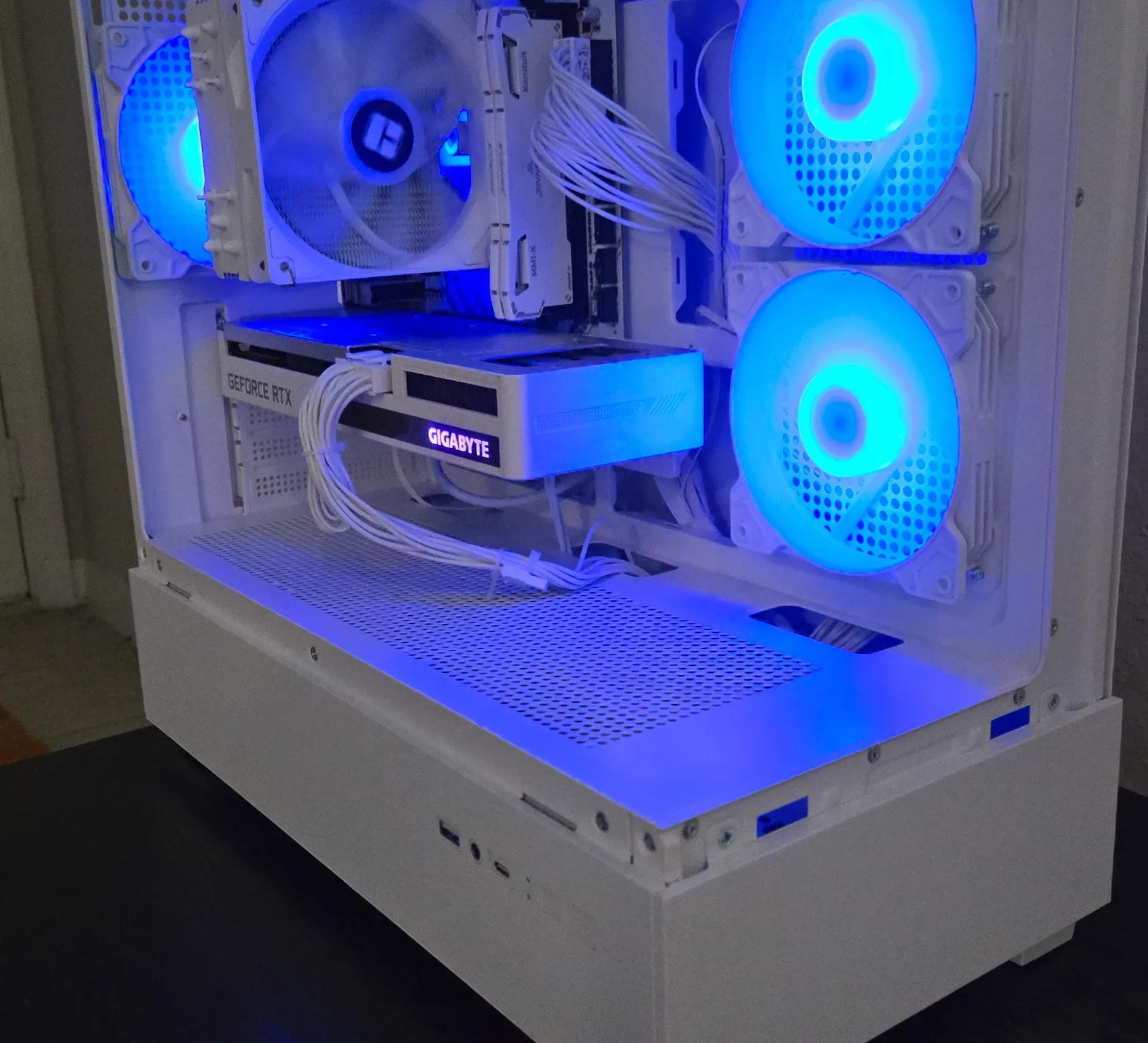 ❄️ SNOW WHITE ❄️ / RTX 3060TI / RYZEN 7 3700X / 32GB DDR4 / 1TB SSD