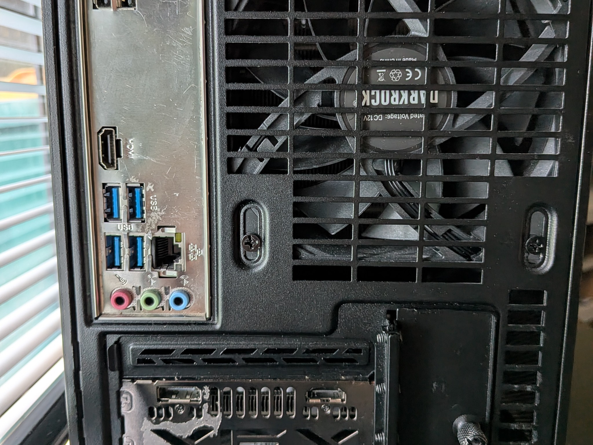 AMD Ryzen 5 3500| GTX 1080 8GB| 16GB DDR4 RAM| 1TB SSD & 1TB HDD| Windows 11 |