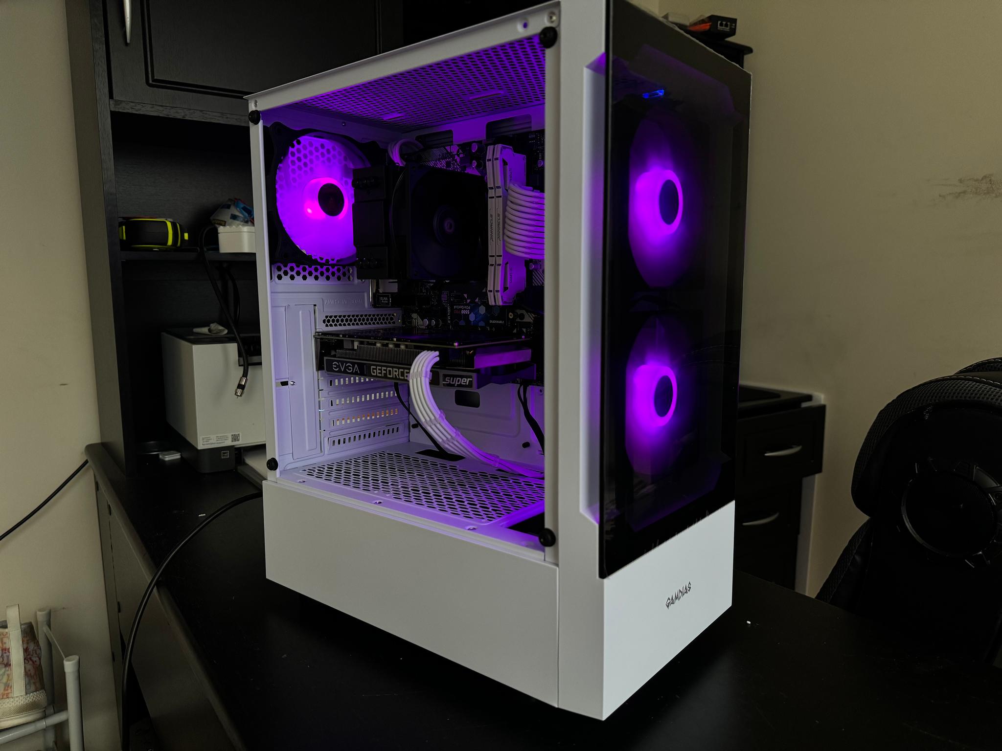 ❄️Ryzen 7 2700x Gtx 1660 Super Gaming Computer❄️