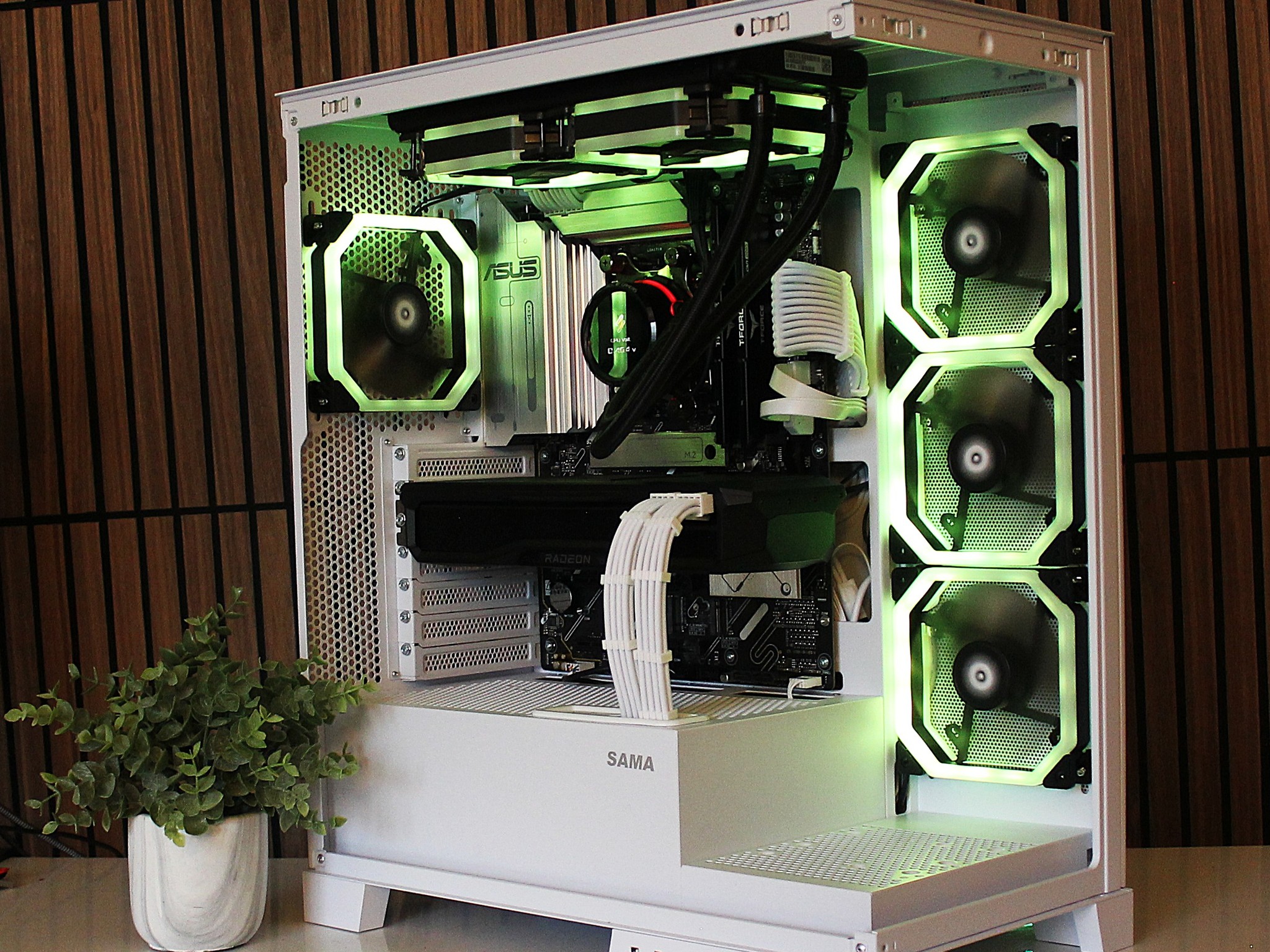 ❄️Stormtrooper V2 Gaming PC ❄️| RX 7900XT 20GB💻| DDR5 | LCD | 32GB RAM | WiFi/BT | Windows 11