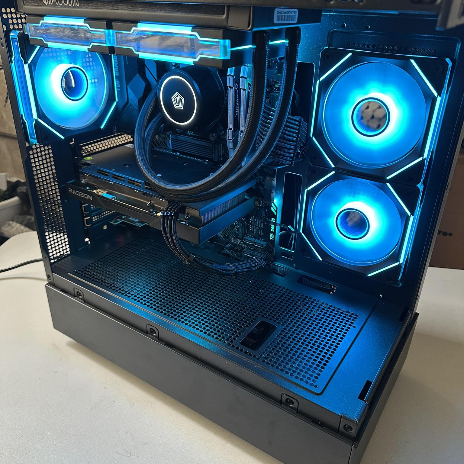 Gaming PC - Ryzen 7 2700X / RX 6600 XT / 512GB NVME / 16GB RAM