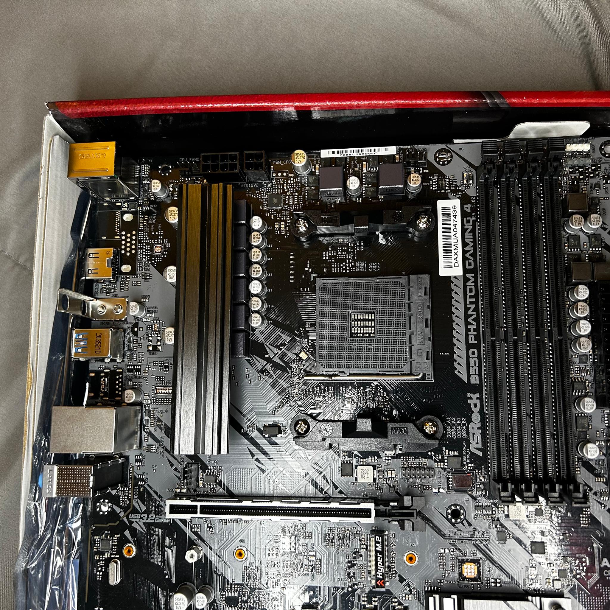 ASRock B550 Phantom Gaming 4 Supports AMD AM4 Socket Ryzen