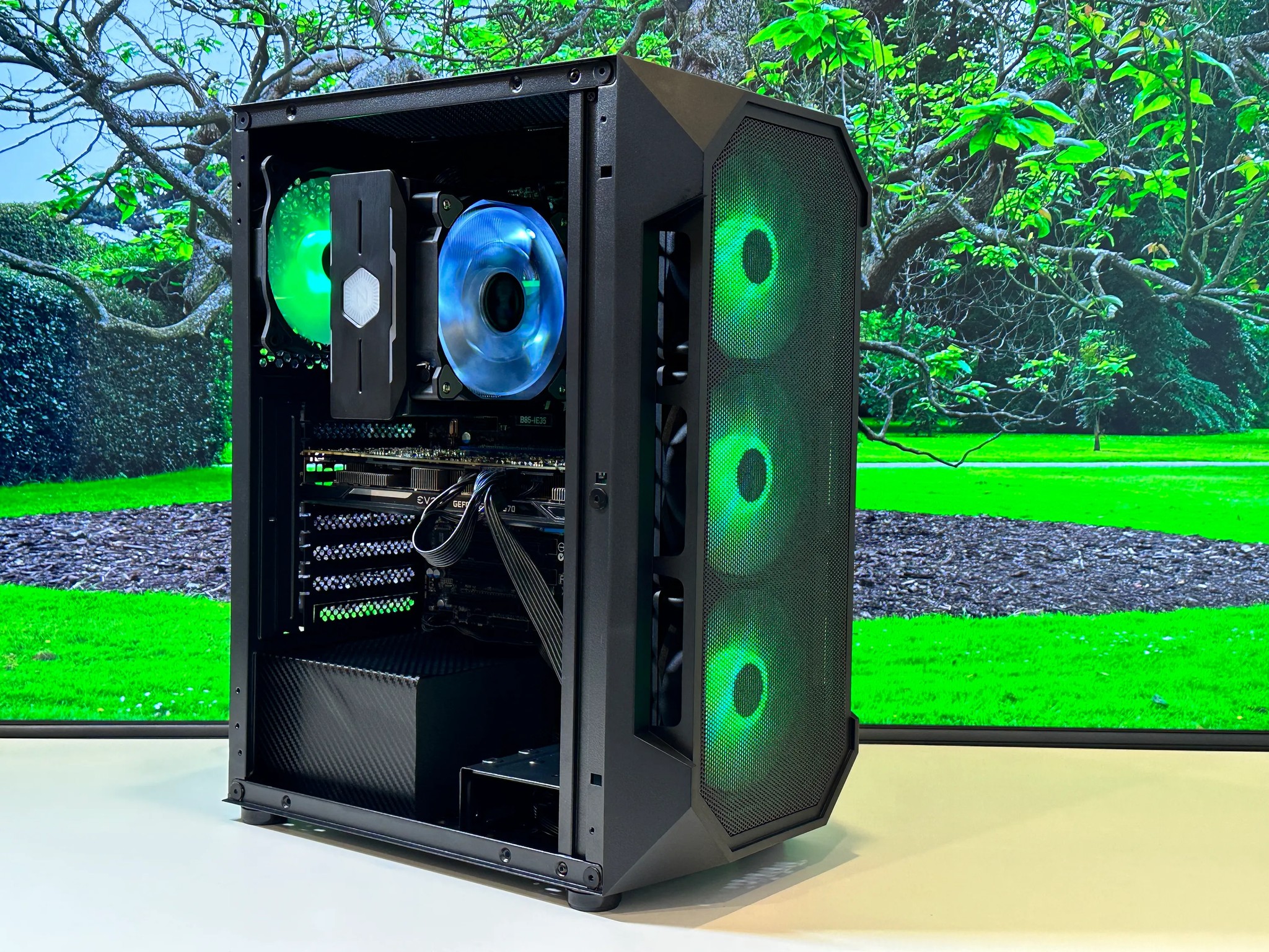 🔫💣For the 💵 💰-Budget Gaming PC-Nvidia GTX 970-Intel Xeon 1270 V3-16GB DDR4 RAM-500GB SSD