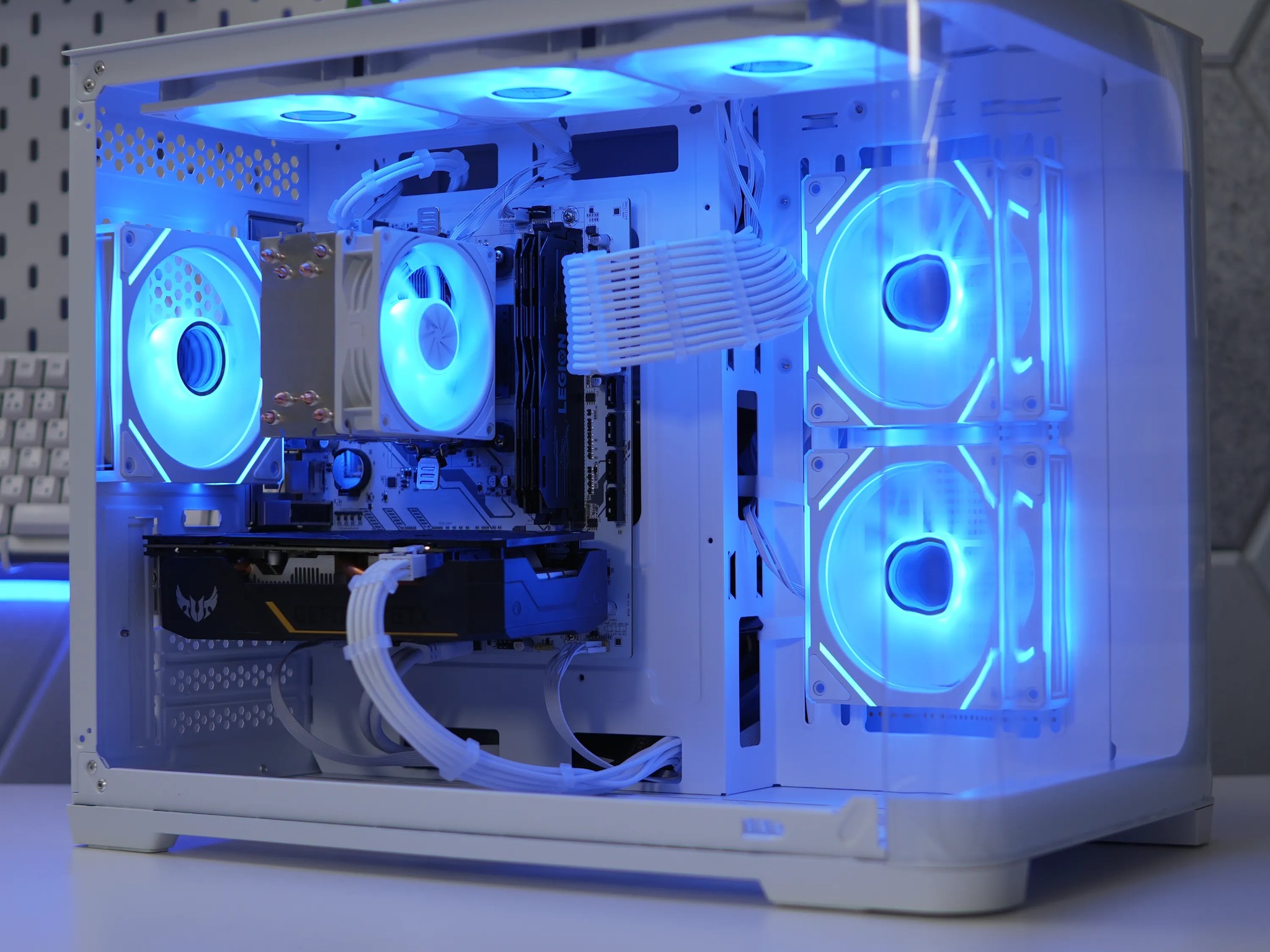 Budget Gamer | GTX 1660 Super | Ryzen 5 | 16GB RAM |
