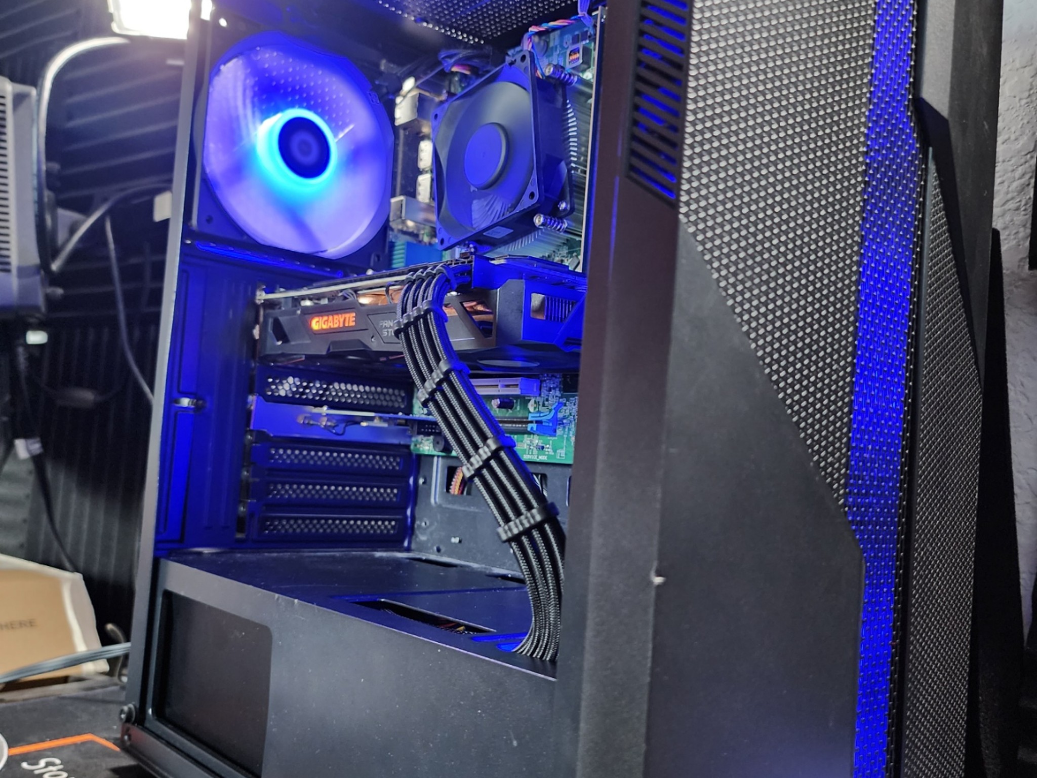 Gaming PC - RX 570 - Intel E3 1230