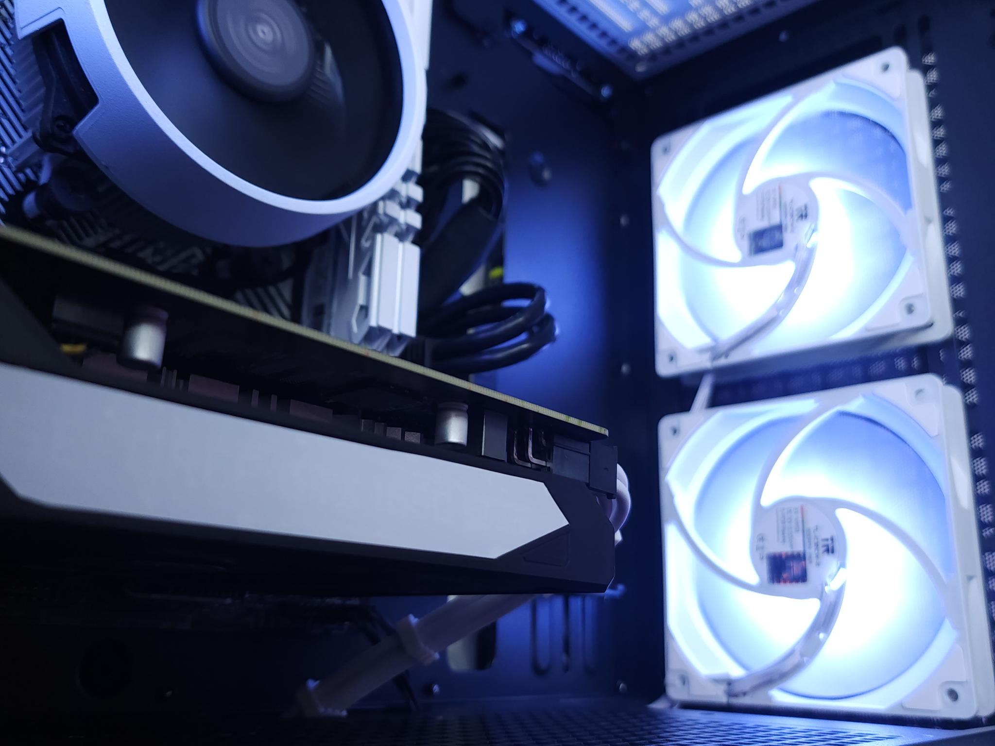 💙🤍GTX 1650 Super // Ryzen 5 1600 // 16GB 3200MHz // 512GB NVMe Gen 3