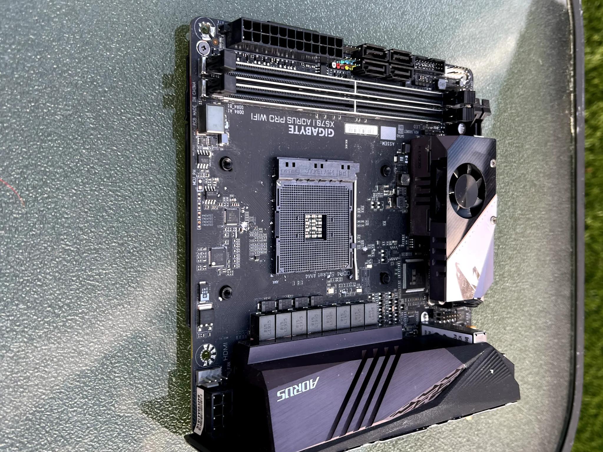 USED GIGABYTE X570I AORUS PRO WIFI - READ