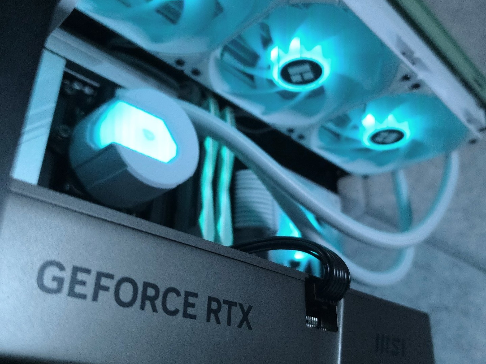 RTX 4070 Ti Super 💚 Core Ultra 7 265F