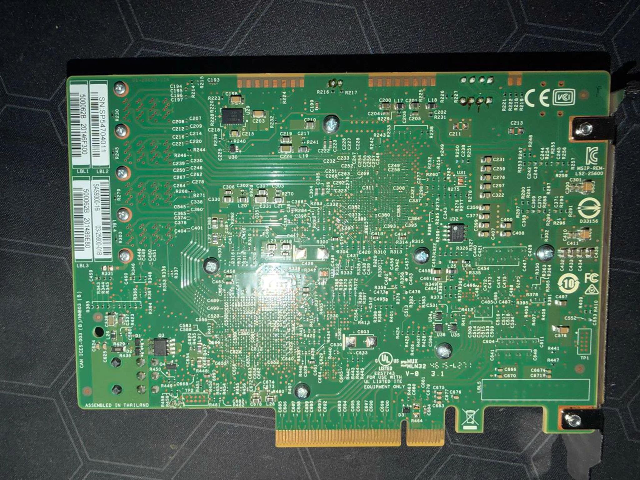 LSI SAS 9300-16i HBA + 4 Breakout Cables