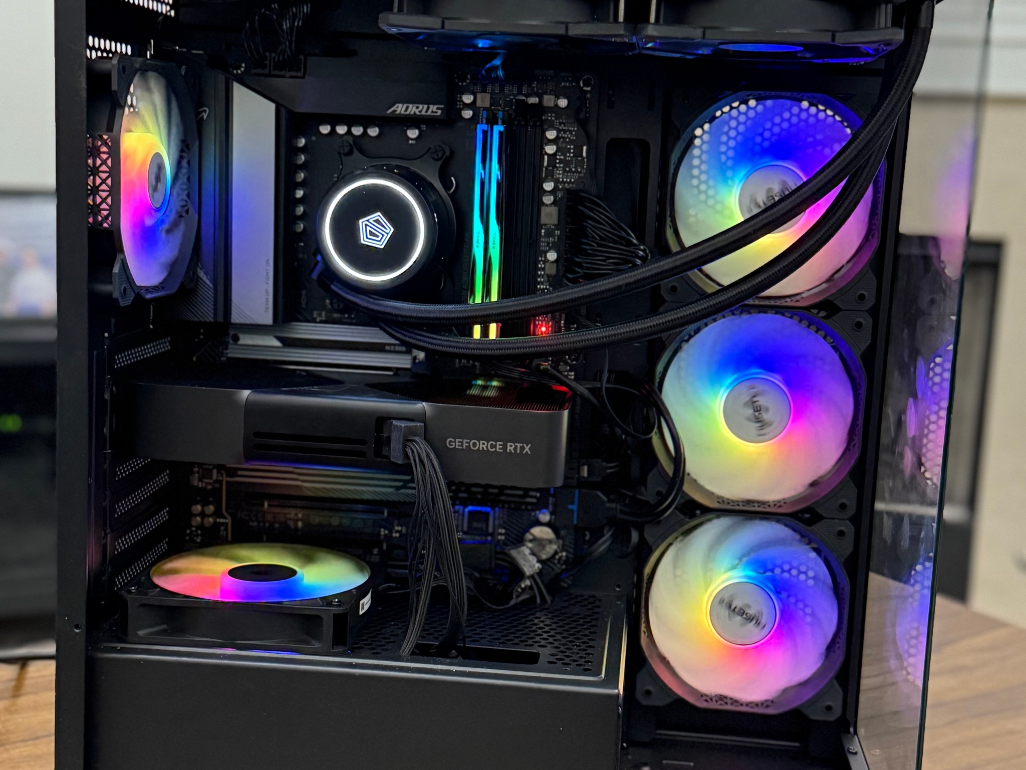 GeForce RTX 5070, AMD Ryzen 9 7950X3D