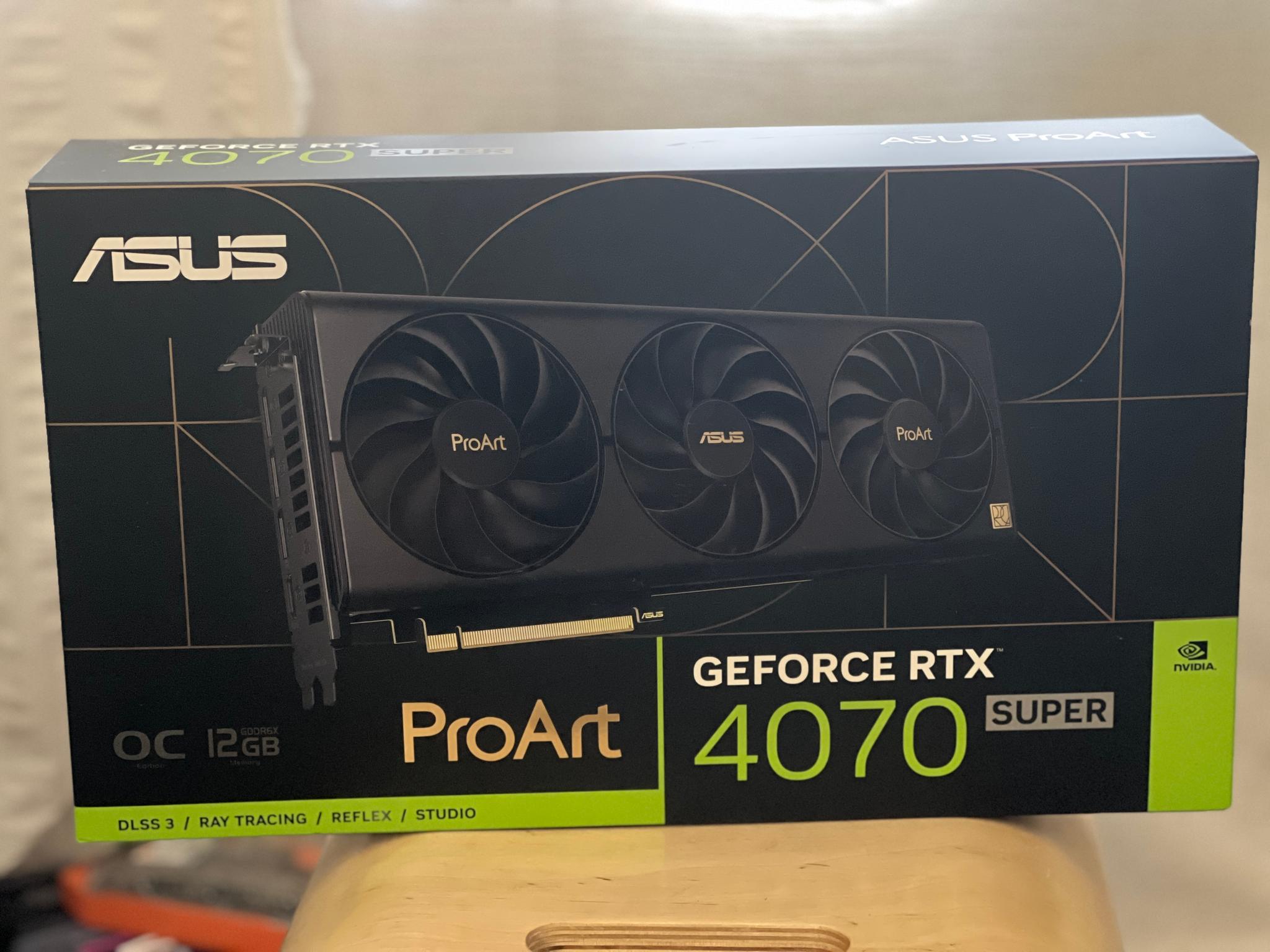 Asus ProArt GeForce RTX 4070 SUPER