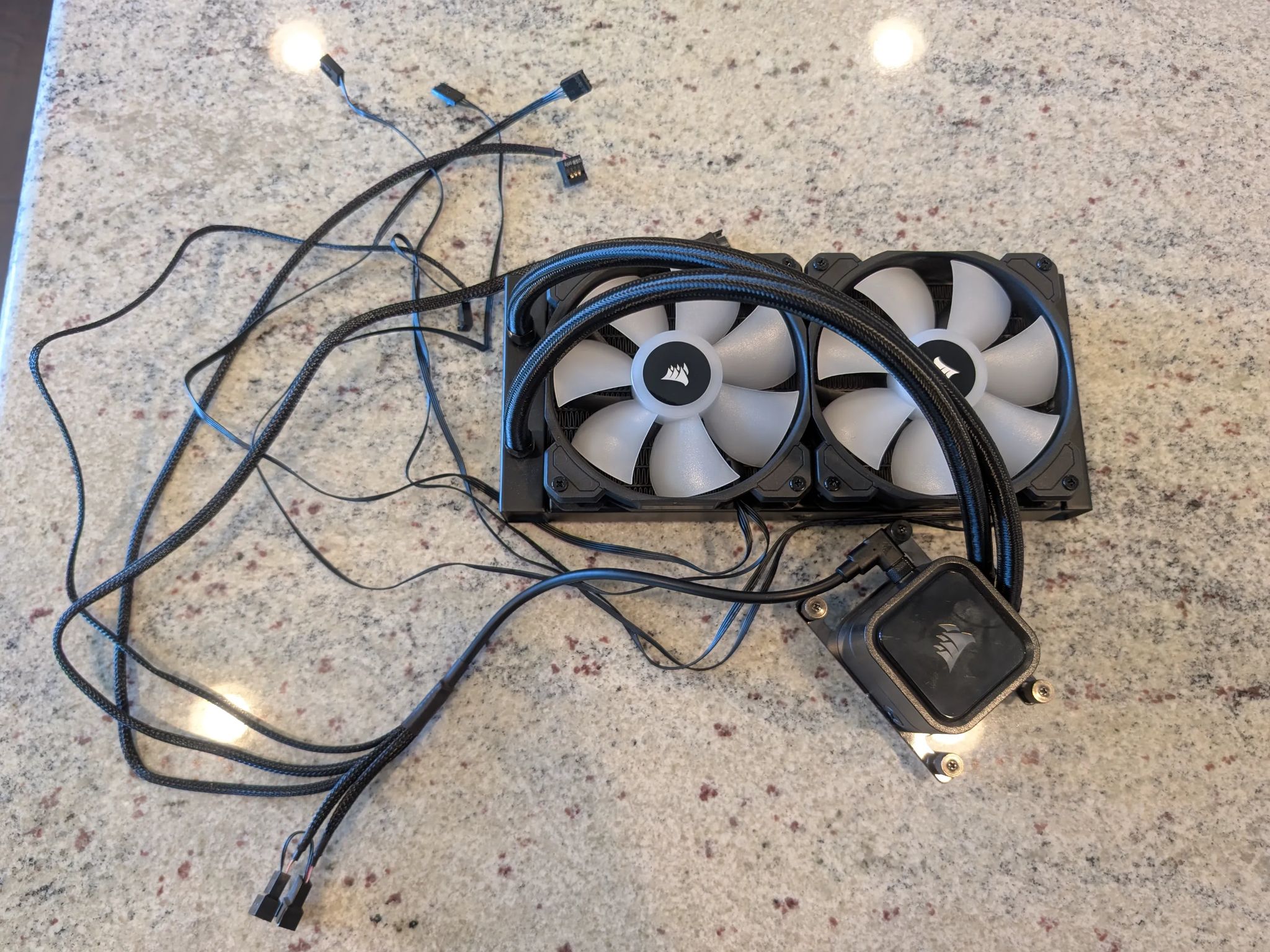 Corsair iCUE H100i RGB Elite Liquid CPU Cooler