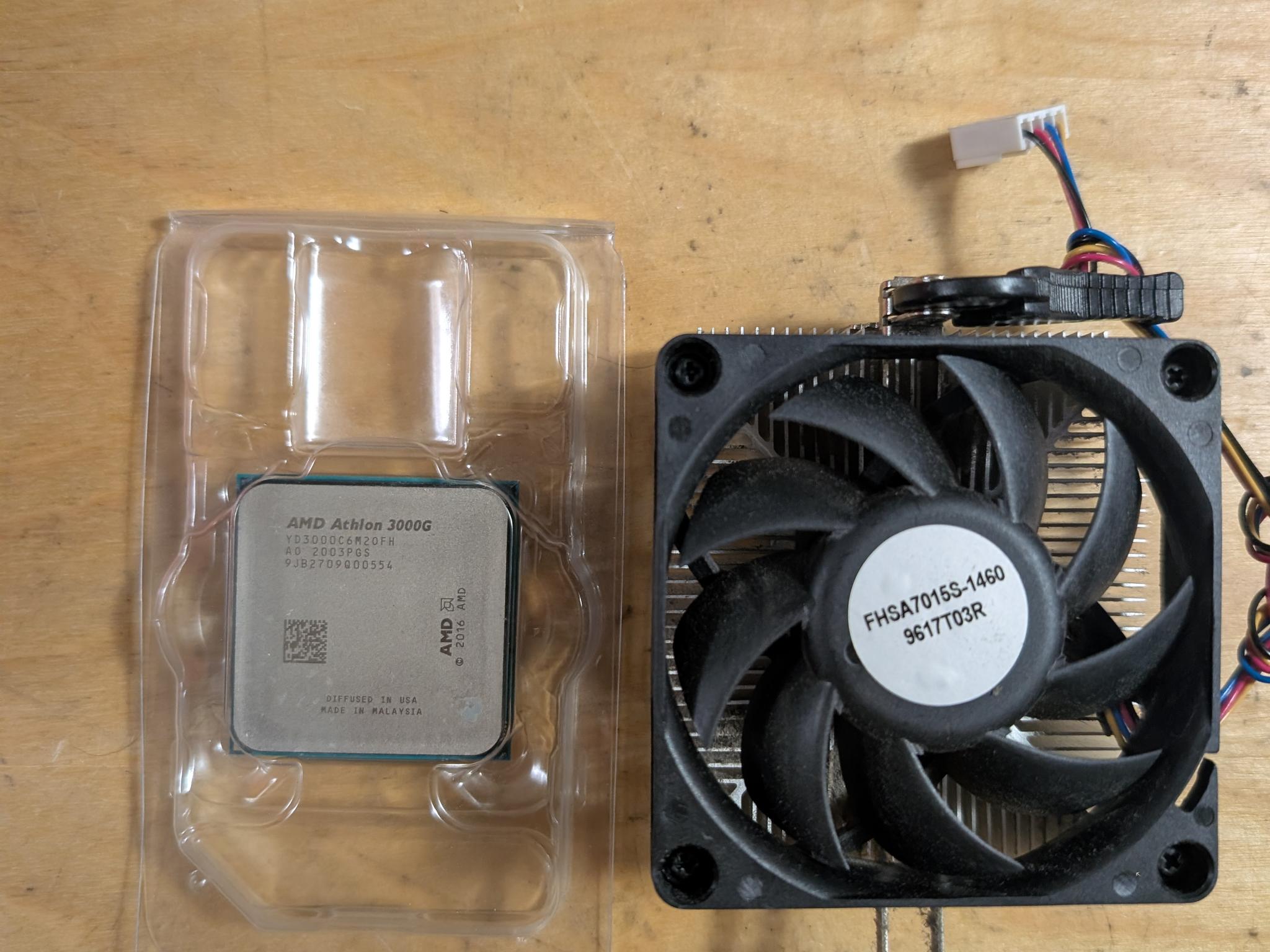AMD Athlon 3000G + stock cooler