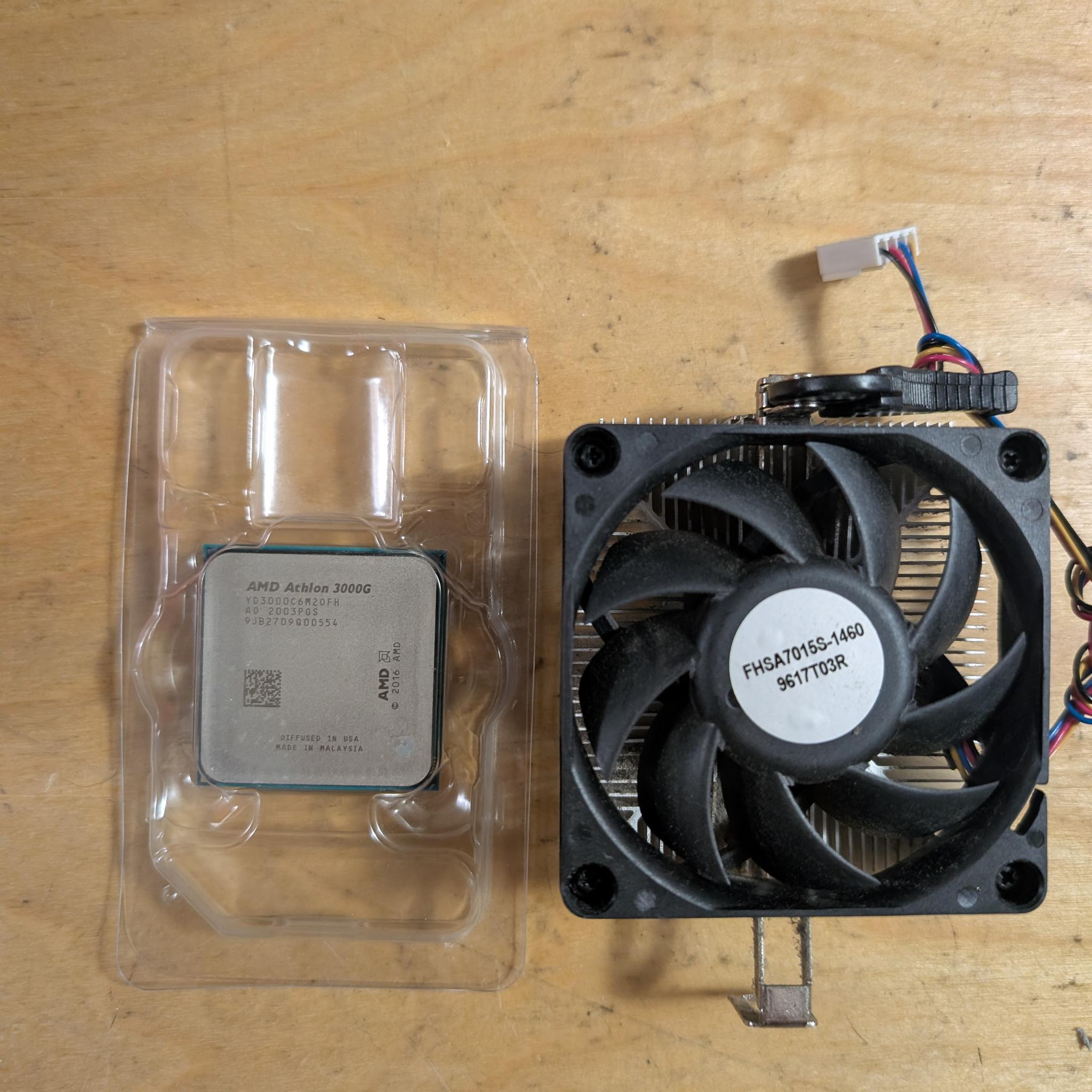 AMD Athlon 3000G + stock cooler
