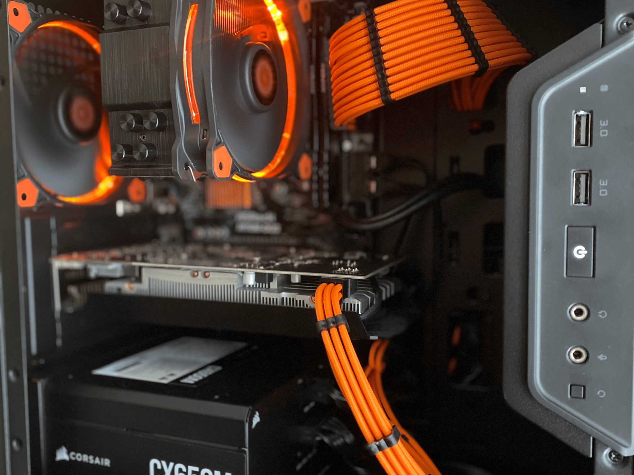 Custom Gaming PC i7 6700/ 32GB RAM 3200Mhz/Radeon RX 570 8GB