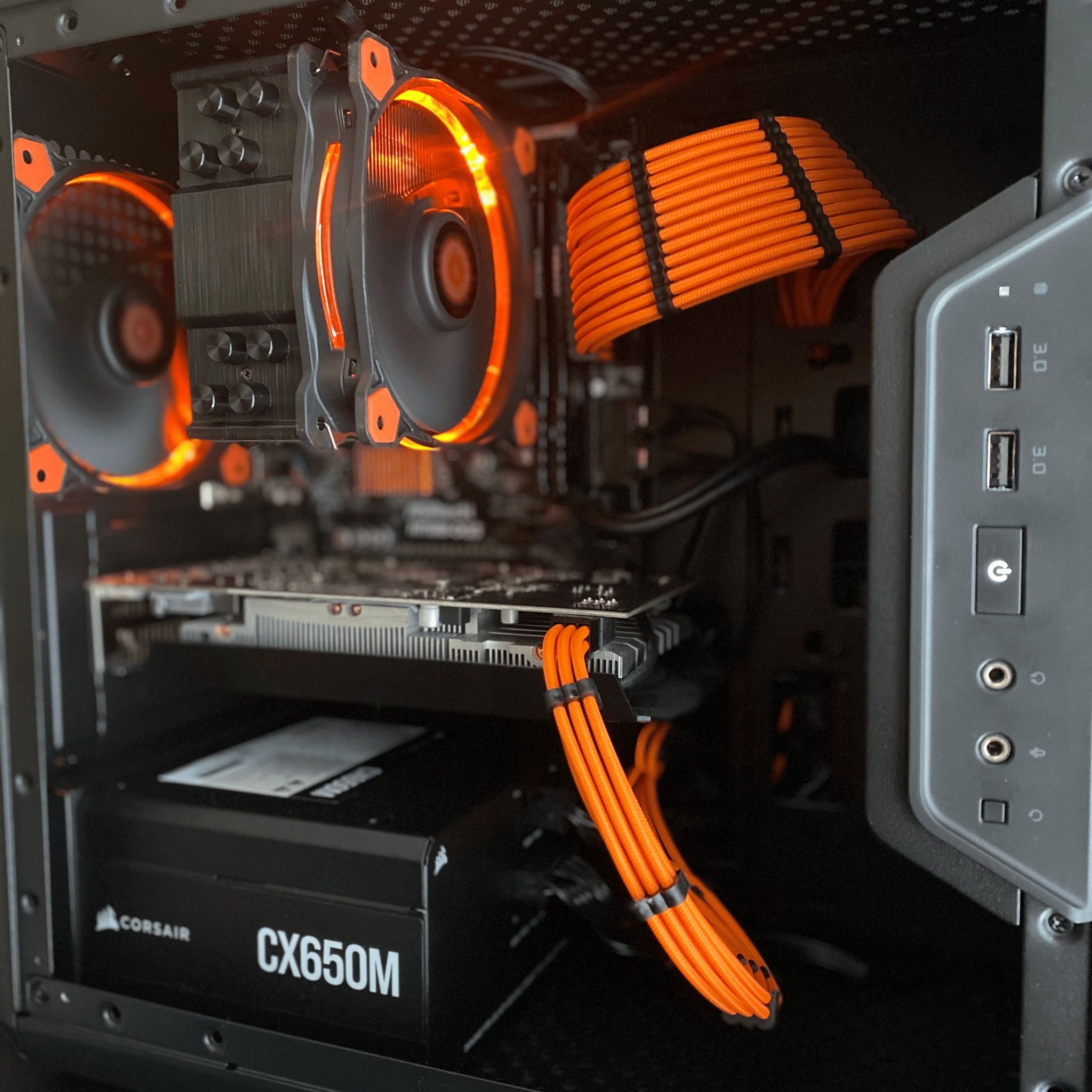 Custom Gaming PC i7 6700/ 32GB RAM 3200Mhz/Radeon RX 570 8GB