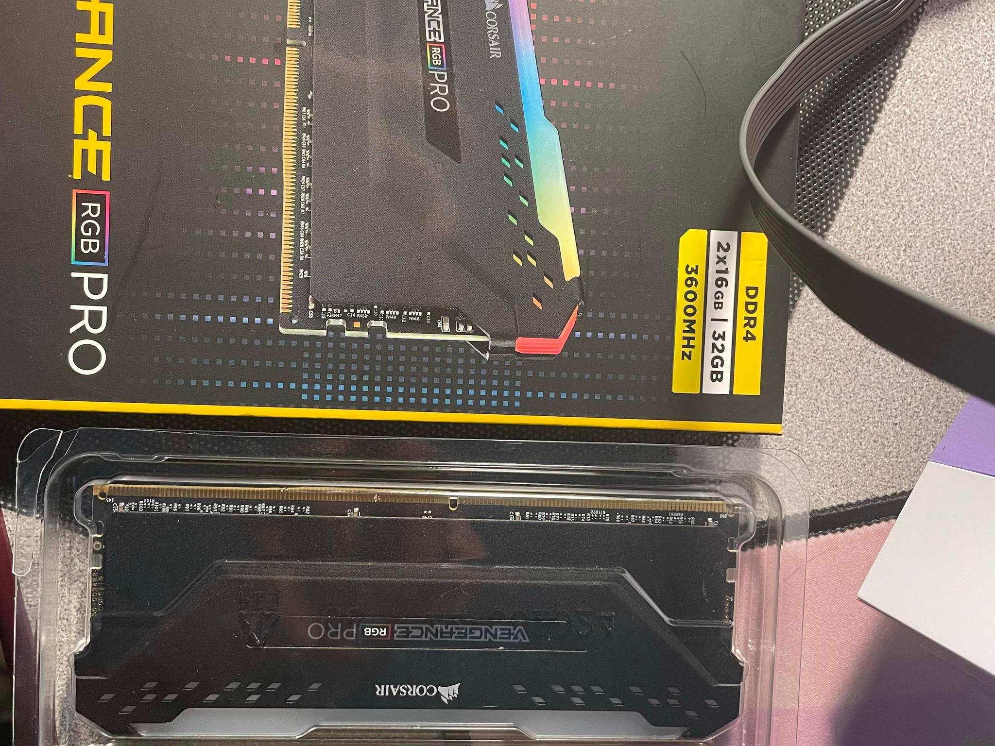 Corsair Vengeance Pro RGB 32gb (2x16gb) 3600mhz CL18