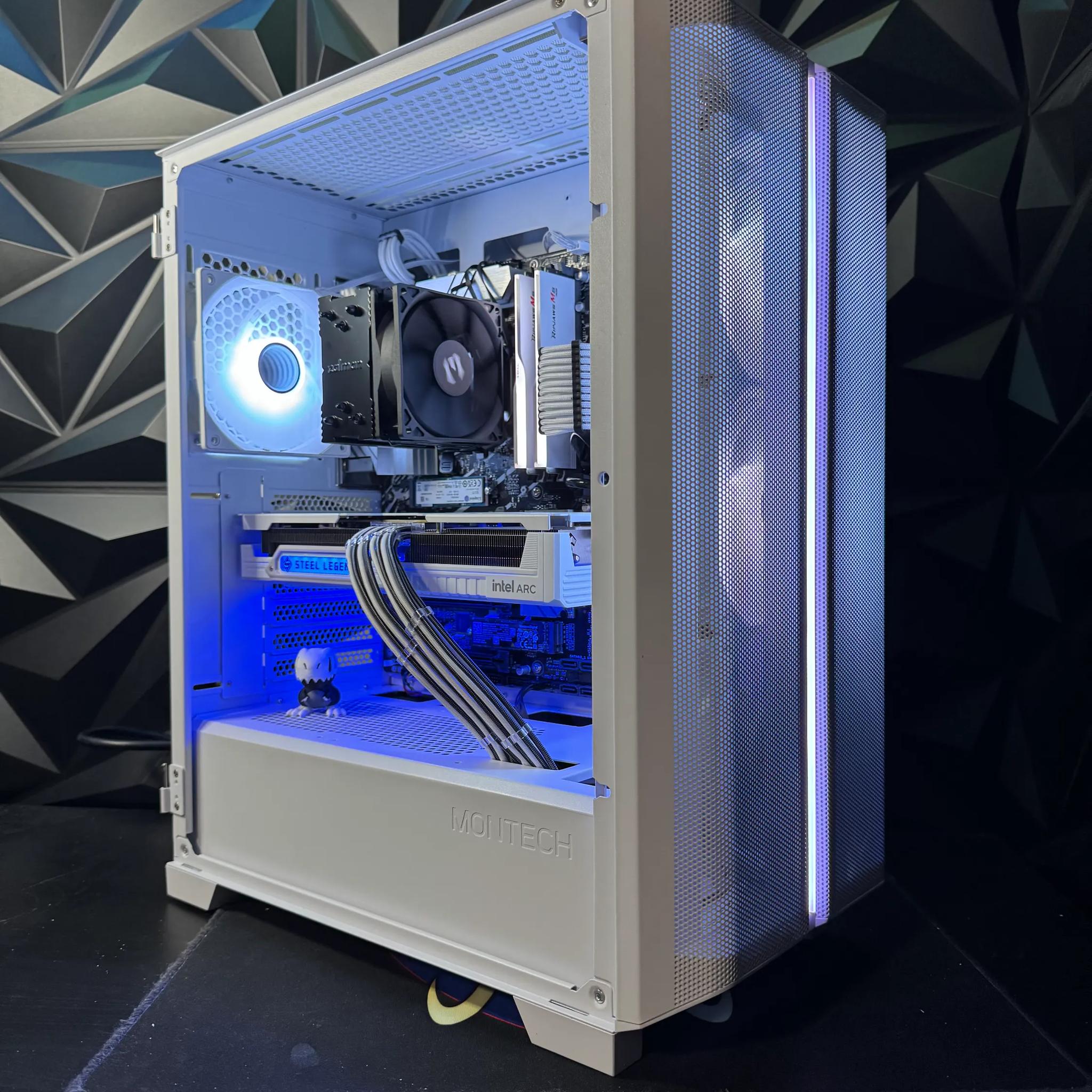 ⬜🔥🦖White Dino ⬜🔥🦖I5 14400F| ARC B580| 1.5 TB NVMe| 32 GB DDR5 6400MHz