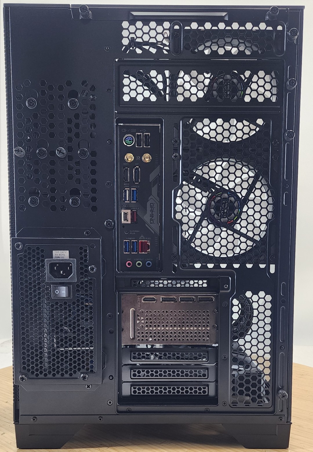 Gaming PC Ryzen 7 9700X 32GB RAM 1TB SSD RTX 4070 Ti SUPER 16GB