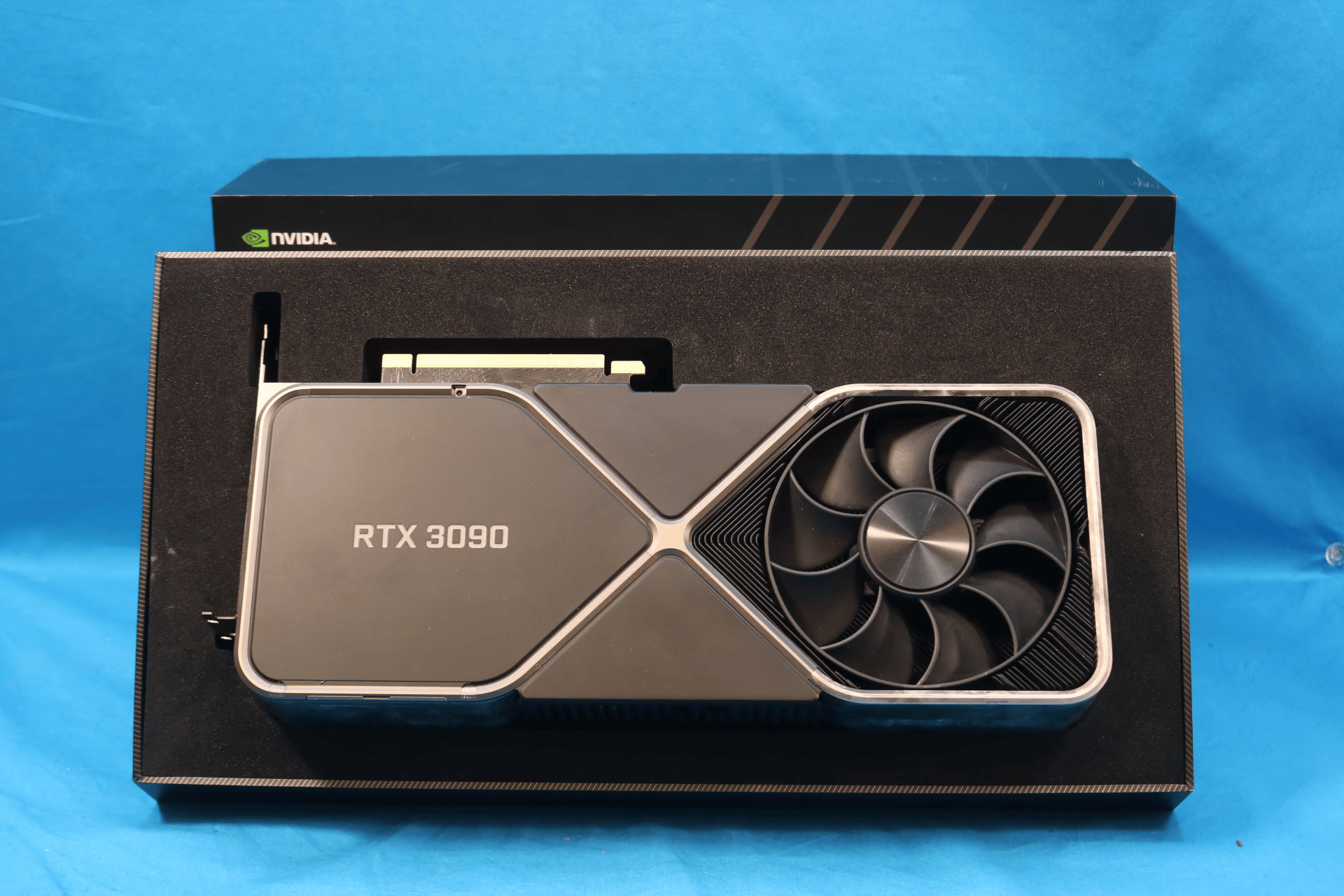 *Heavy Cosmetic Wear* NVIDIA GeForce RTX 3090 Founders Edition 24GB GDDR6X PCIe 4.0 Desktop GPU 