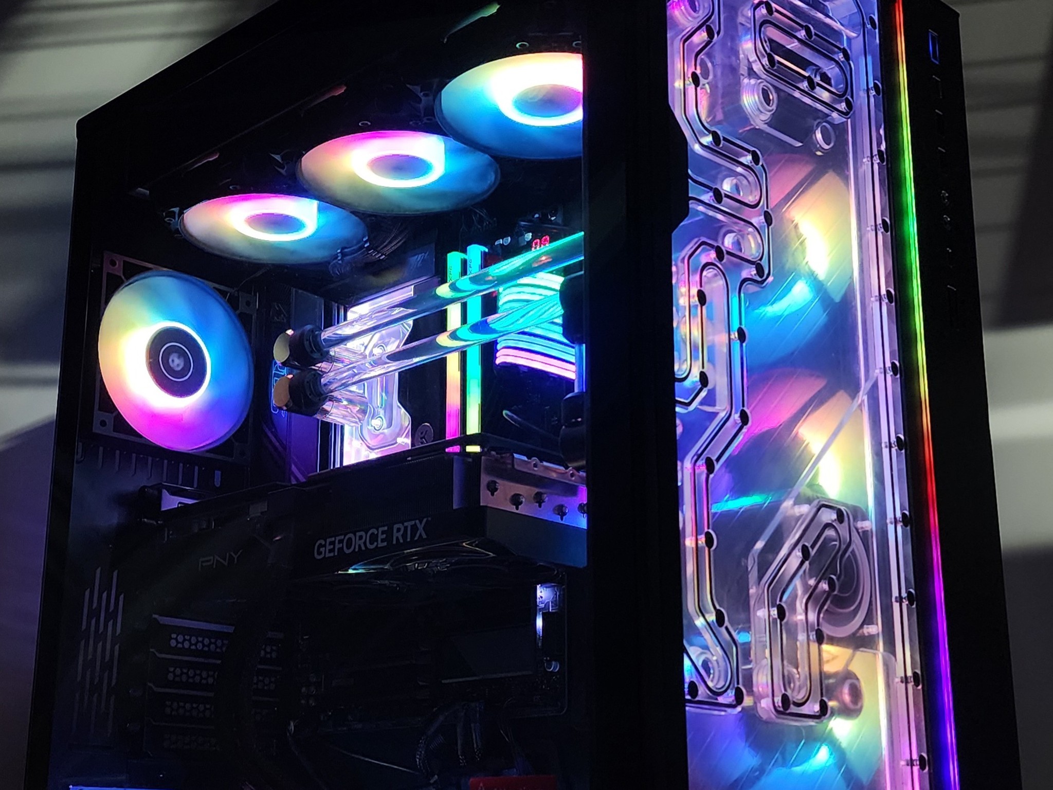Gaming PC Ryzen 7 9700X 32GB RAM 2TB SSD RTX 5070 Ti 16GB Windows 11 Computer