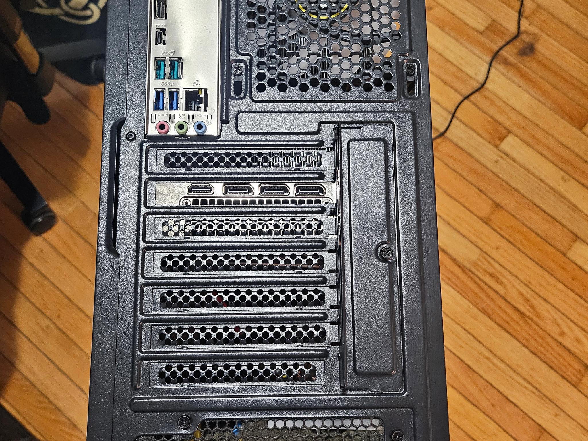 Like new! 5600x, 3060ti Founders edition!, 32gbs ram.
