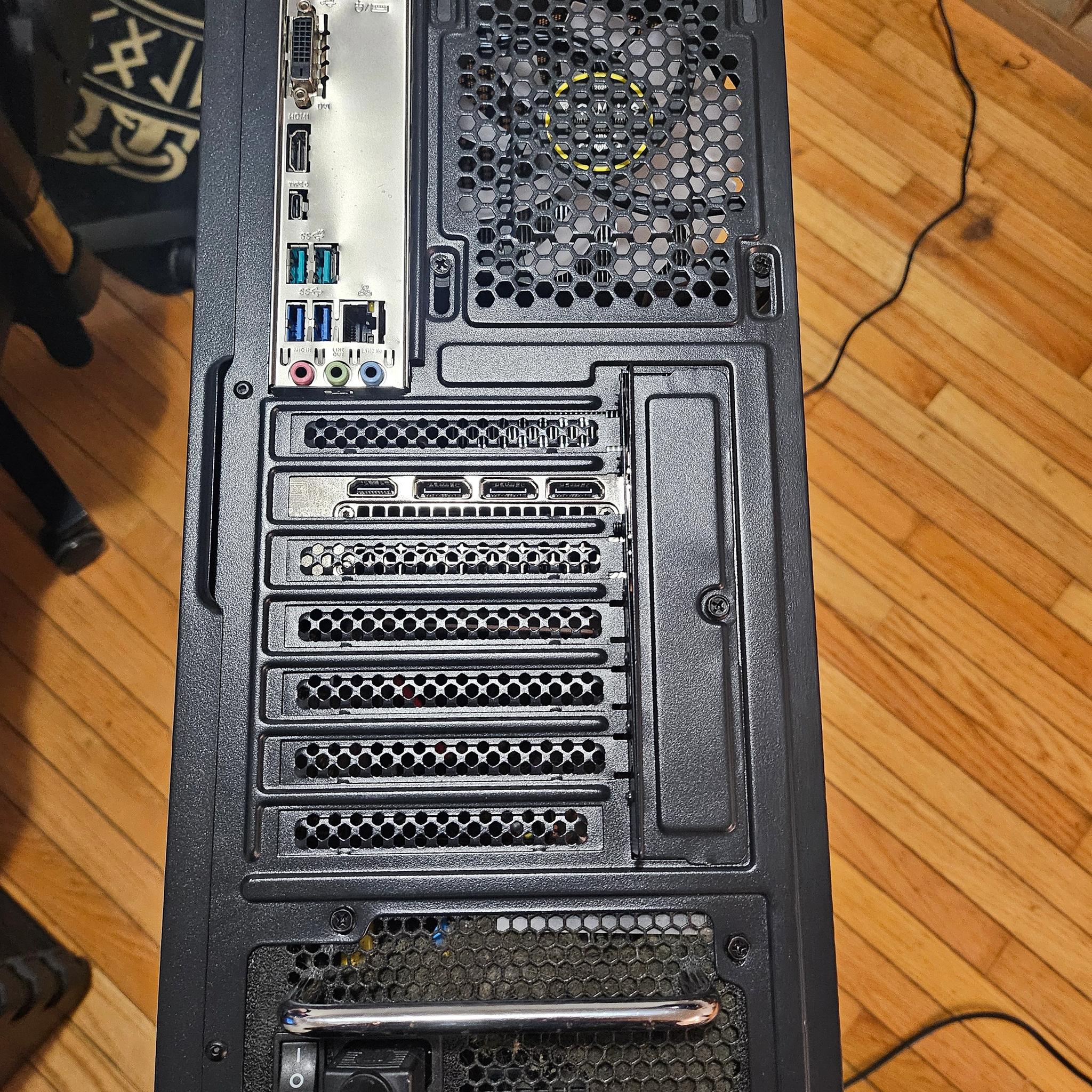 Like new! 5600x, 3060ti Founders edition!, 32gbs ram.