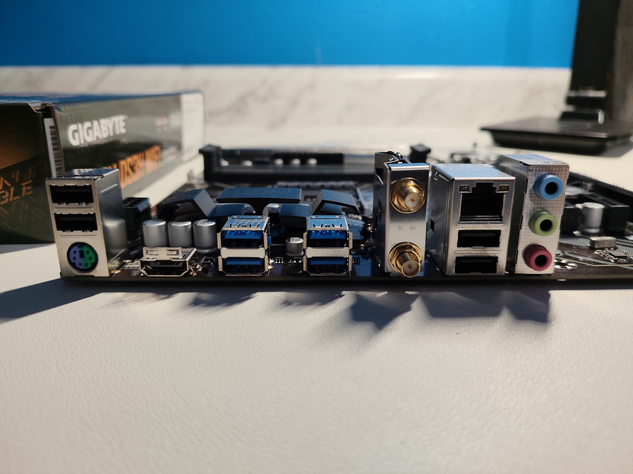 GIGABYTE B450M DS3H WIFI MATX