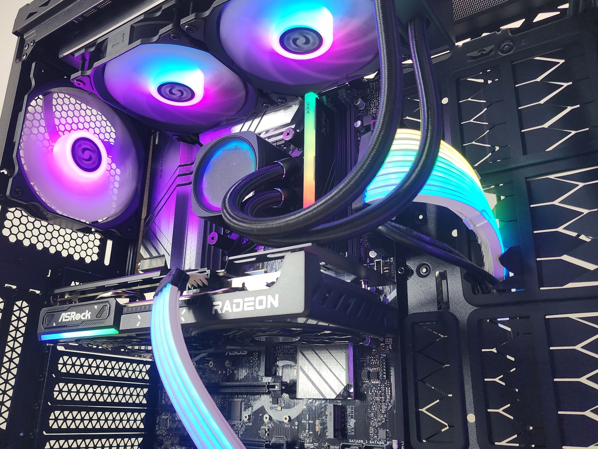 Gaming PC i7-14700KF 16GB RAM 1TB SSD RX 9060 8GB Windows 11 Computer
