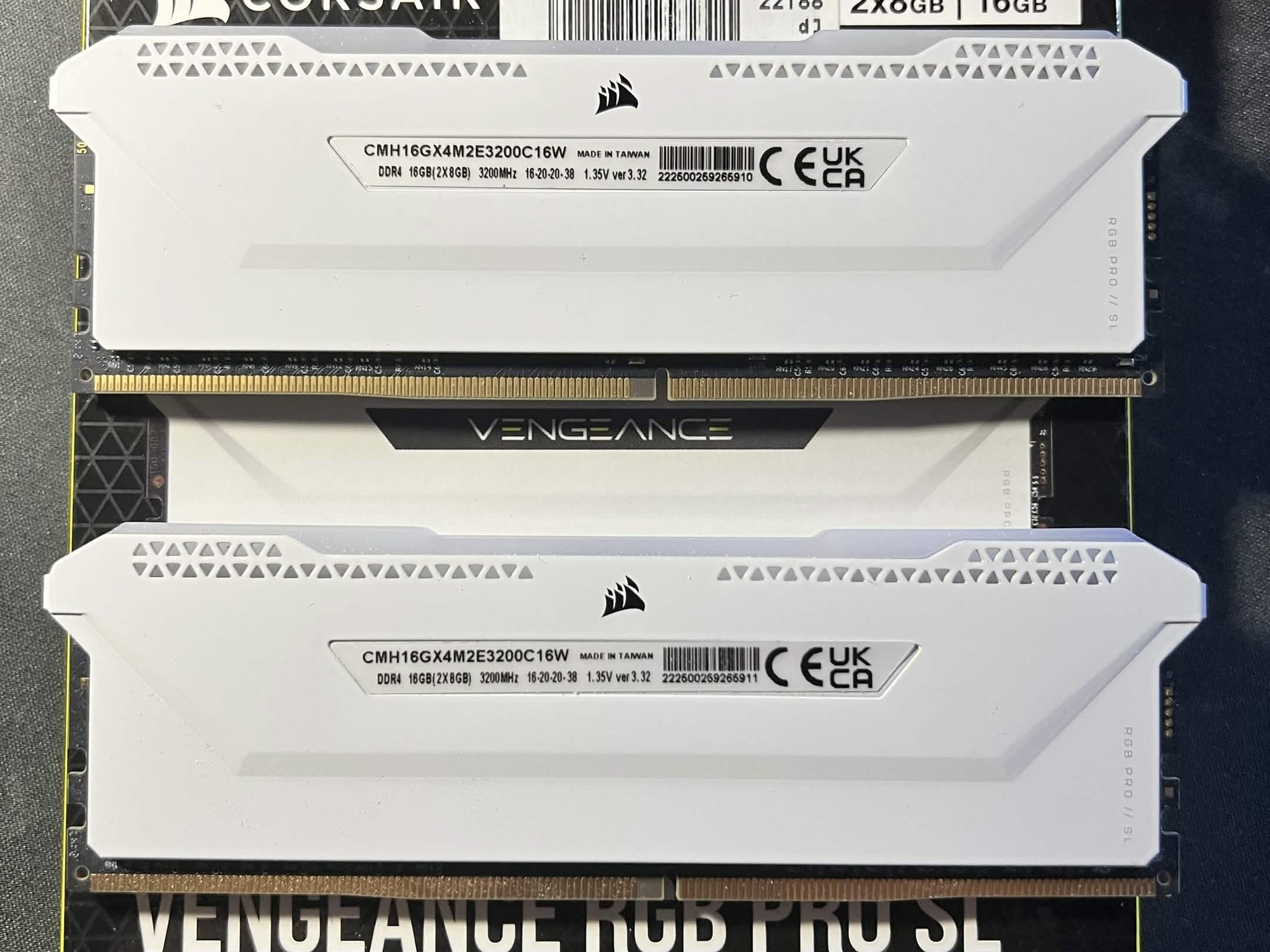 Corsair Vengeance RGB Pro SL 16GB (2x8GB) DDR4 DRAM 3200MHz C16 Memory Kit – White