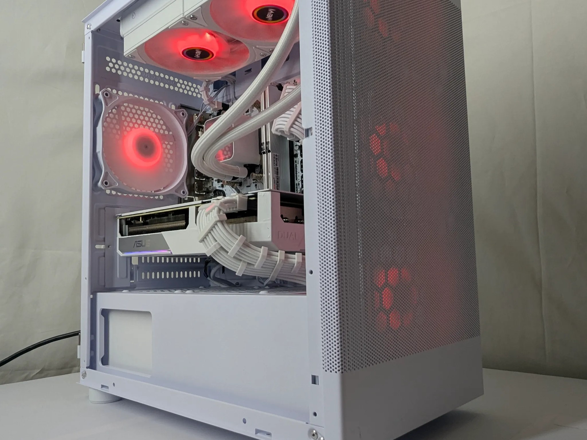 🔥 High-End Gaming PC – RTX 3070 | Ryzen 7 5700 | 32GB DDR4 | 1TB NVMe | 240mm AIO 🔥