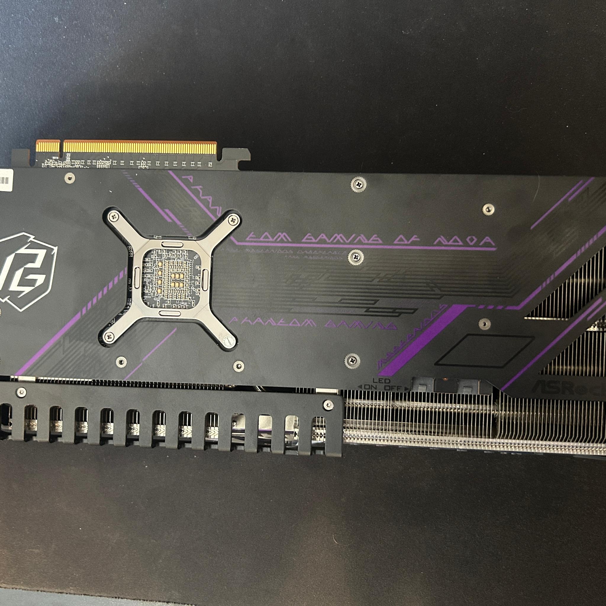 ASRock Phantom Gaming OC Radeon RX 7800 XT
