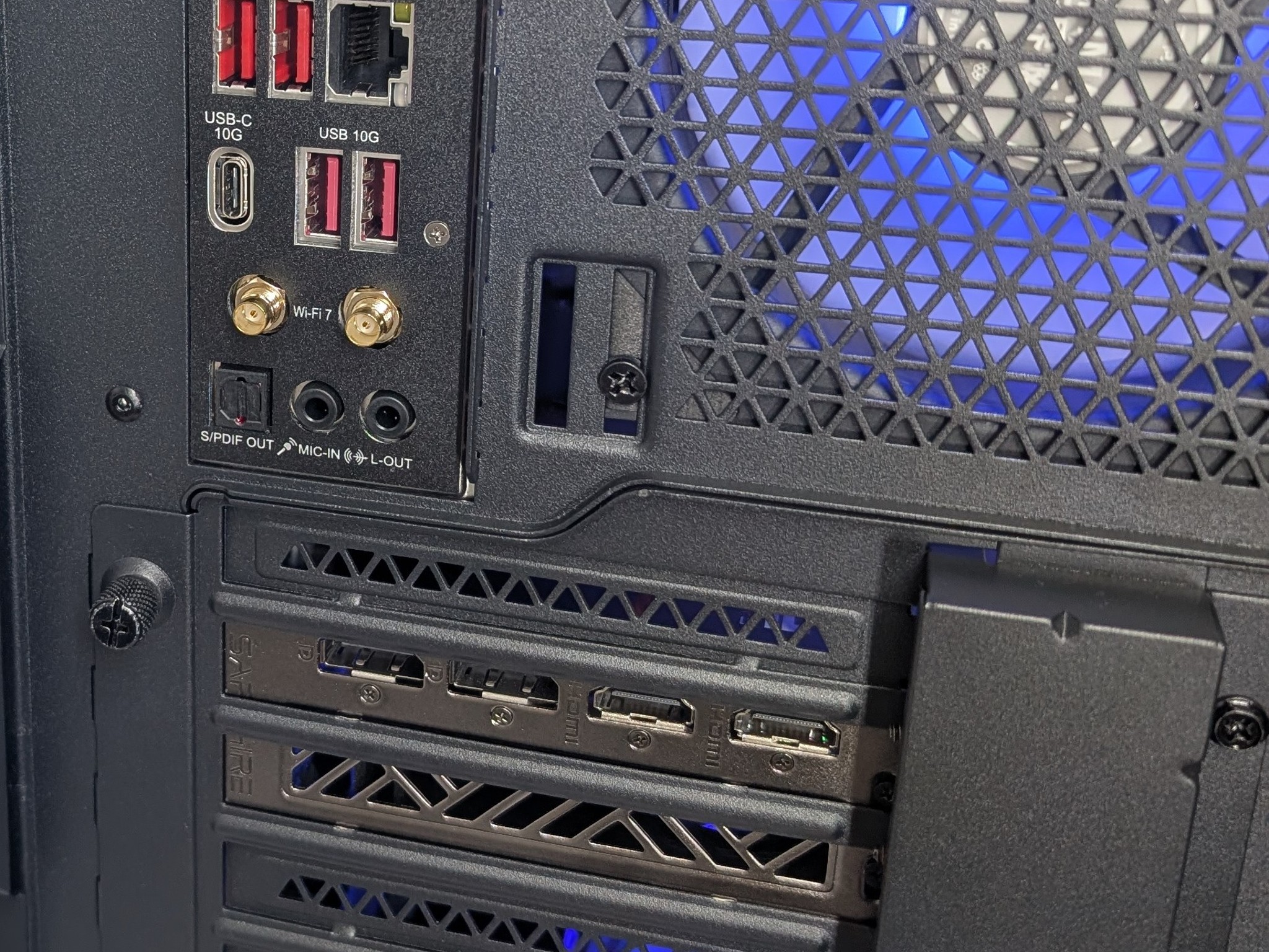 7900XTX | CORE ULTRA 5 245KF | 32GB DDR5 | 2TB NVME | 1000W