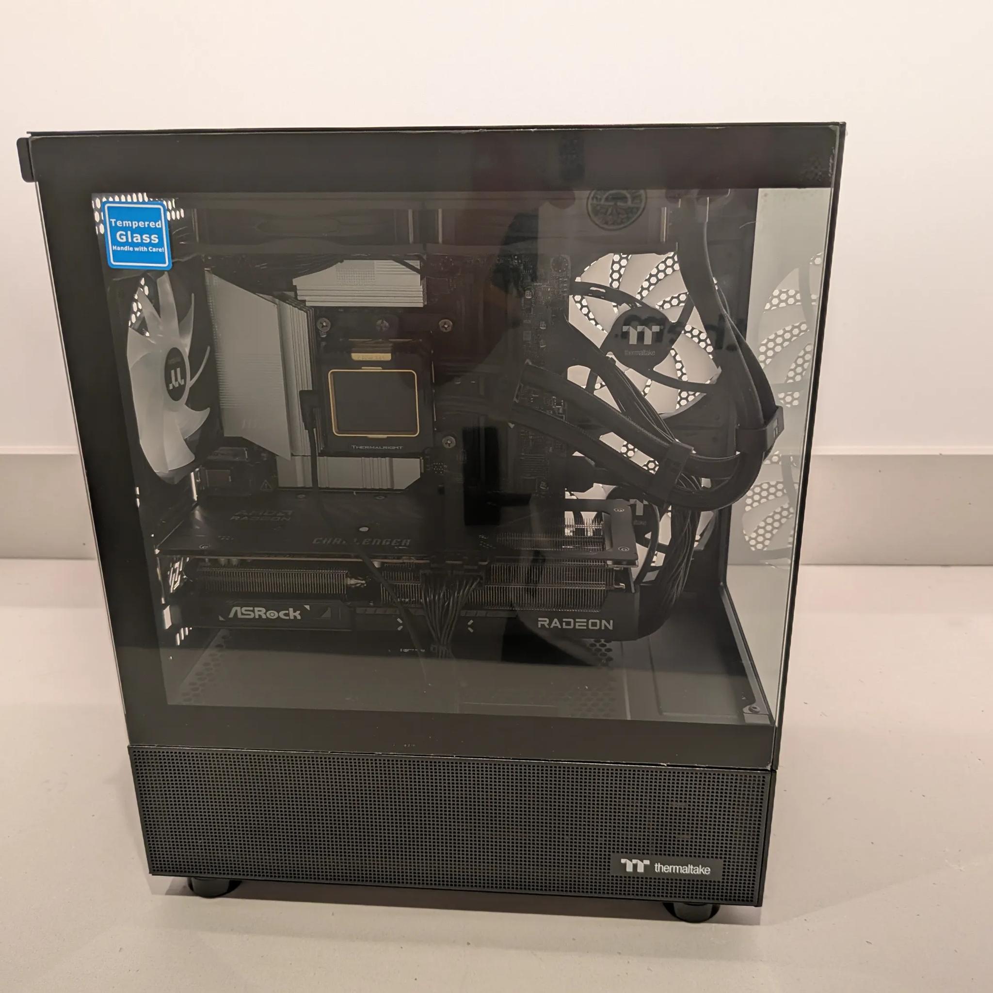 The Jian 🕊️ - RX 9070, Core Ultra 7 265K, 32 GB DDR5 RAM, 4 TB Gen 4 NVMe, Liquid Cooled, RGB