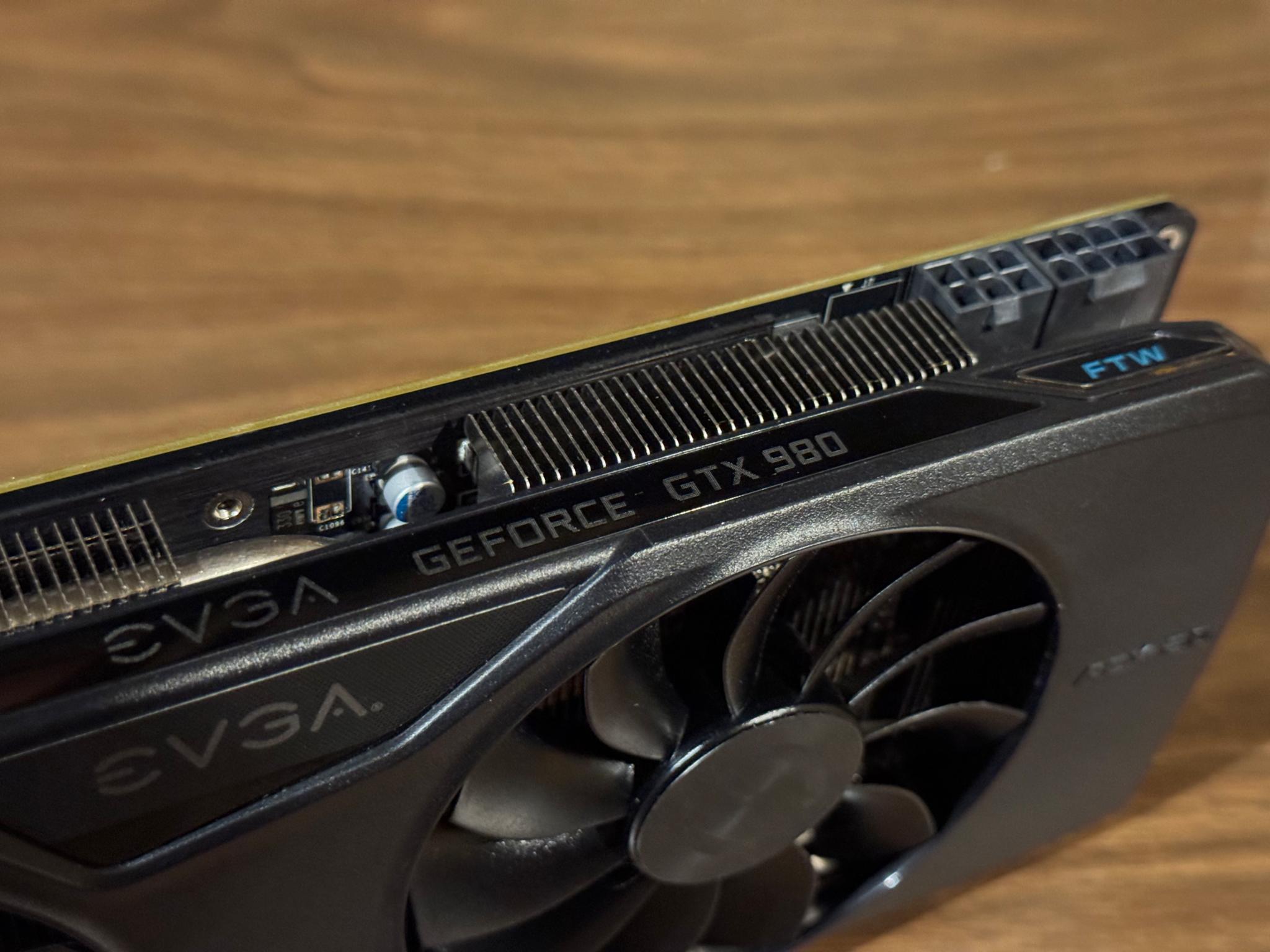 EVGA GeForce GTX 980 4GB FTW GAMING Graphics Card (04G-P4-2986-KR)