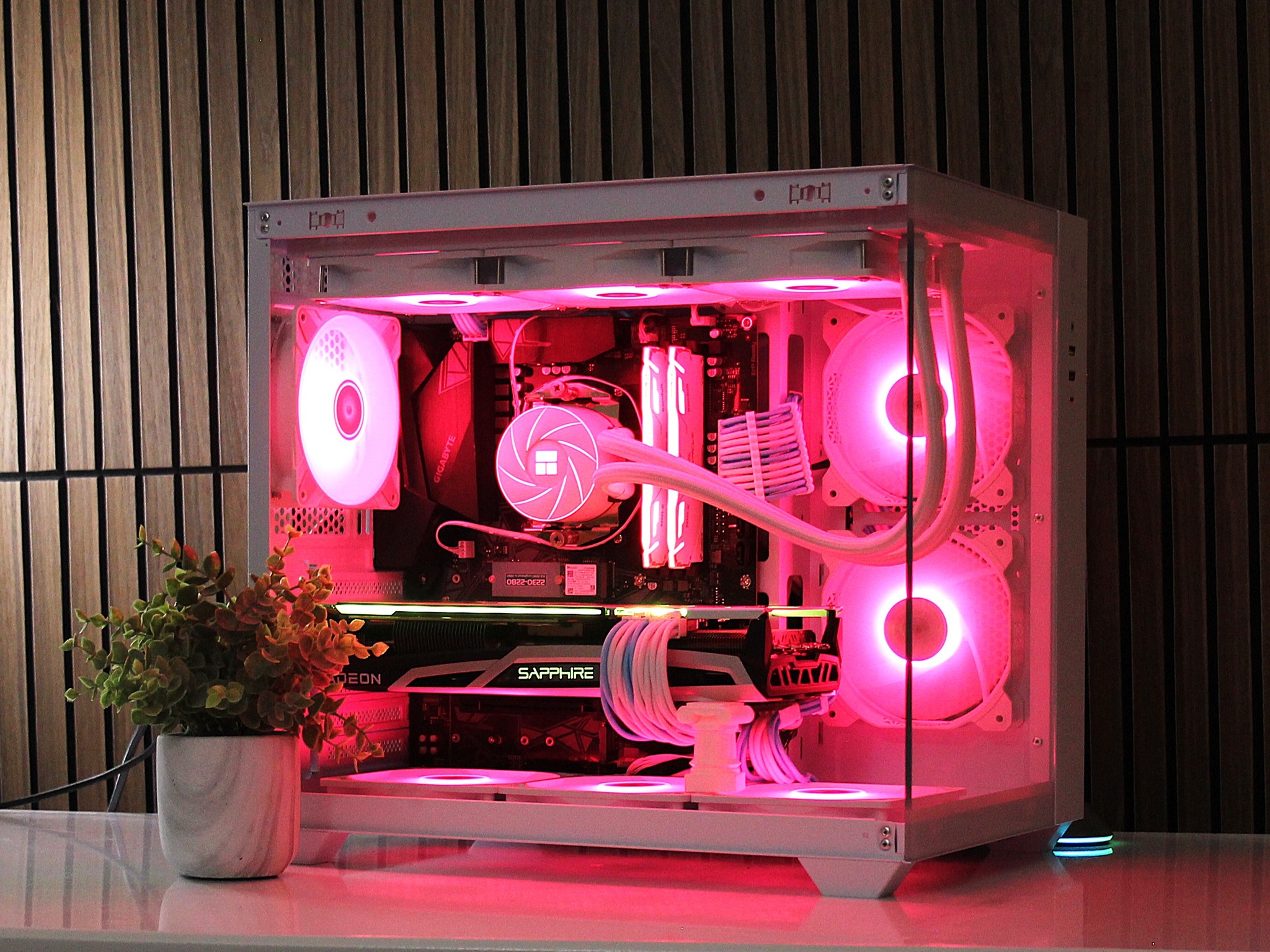 White 💻 Rx6900XT Gaming PC 💻| Ryzen 7 5800XT | 1TB NVME | 32GB RAM | B550 | Windows 11 | 850W