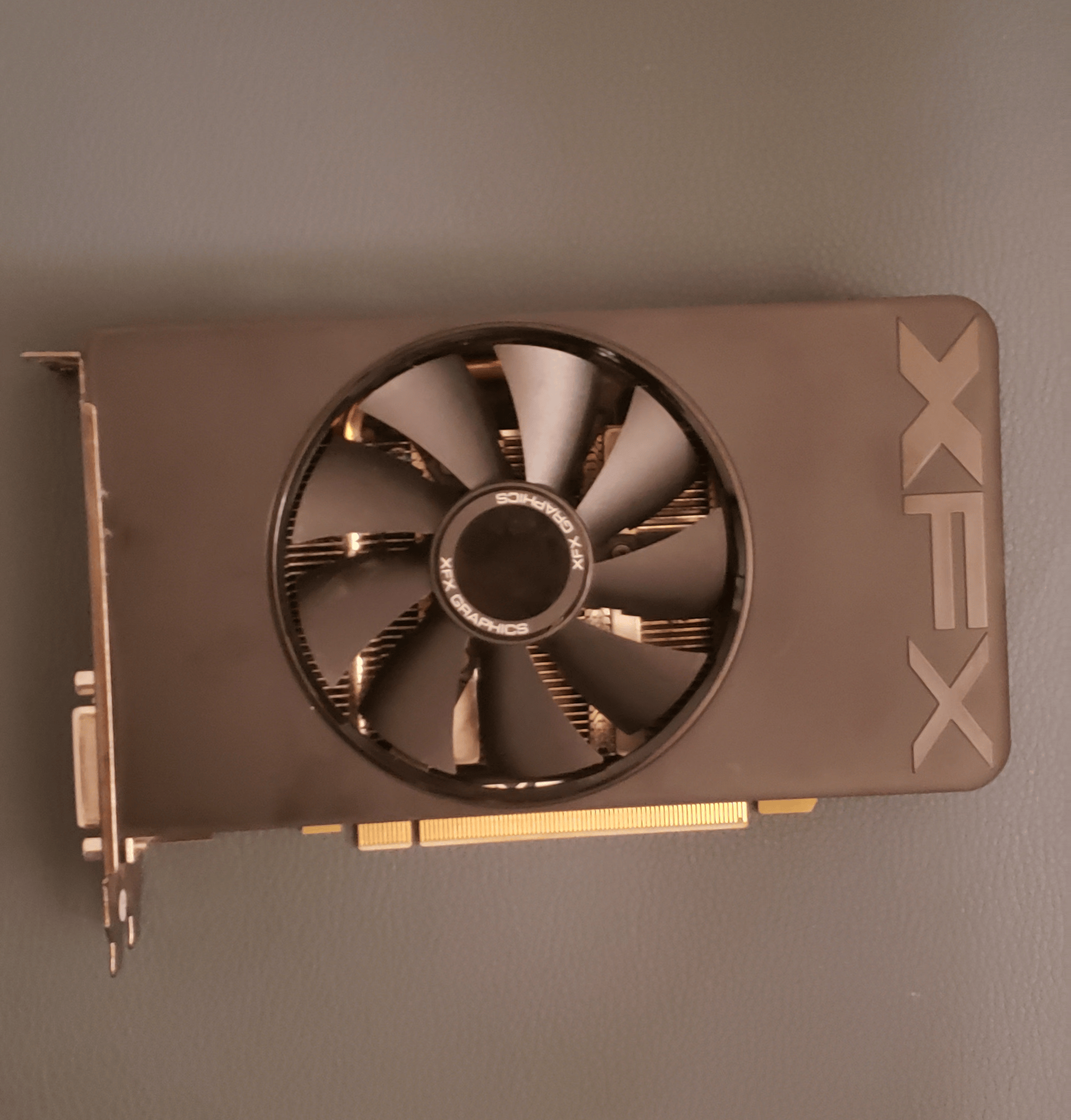 (USED) XFX Radeon R7 260X 2 GB Core Edition Video Card