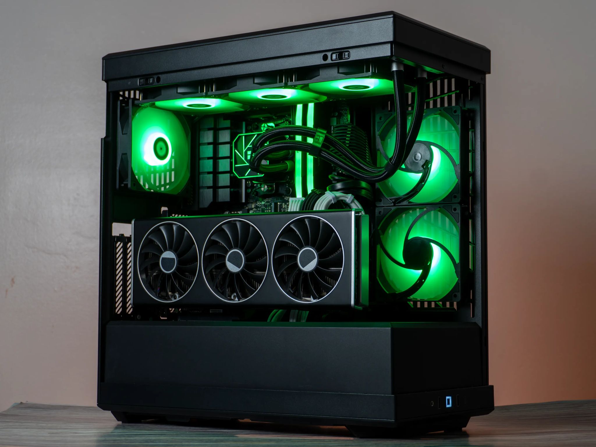 🔥RX 7900XTX+ Ryzen 7 7800X3D | 32GB DDR5 | 2 TB SSD | Wifi 6 & Bluetooth🔥