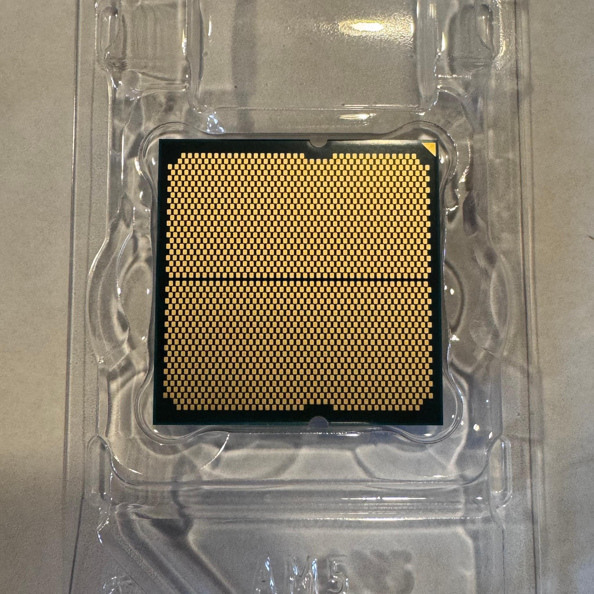 AMD Ryzen 5 7600 w/ Stock Cooler