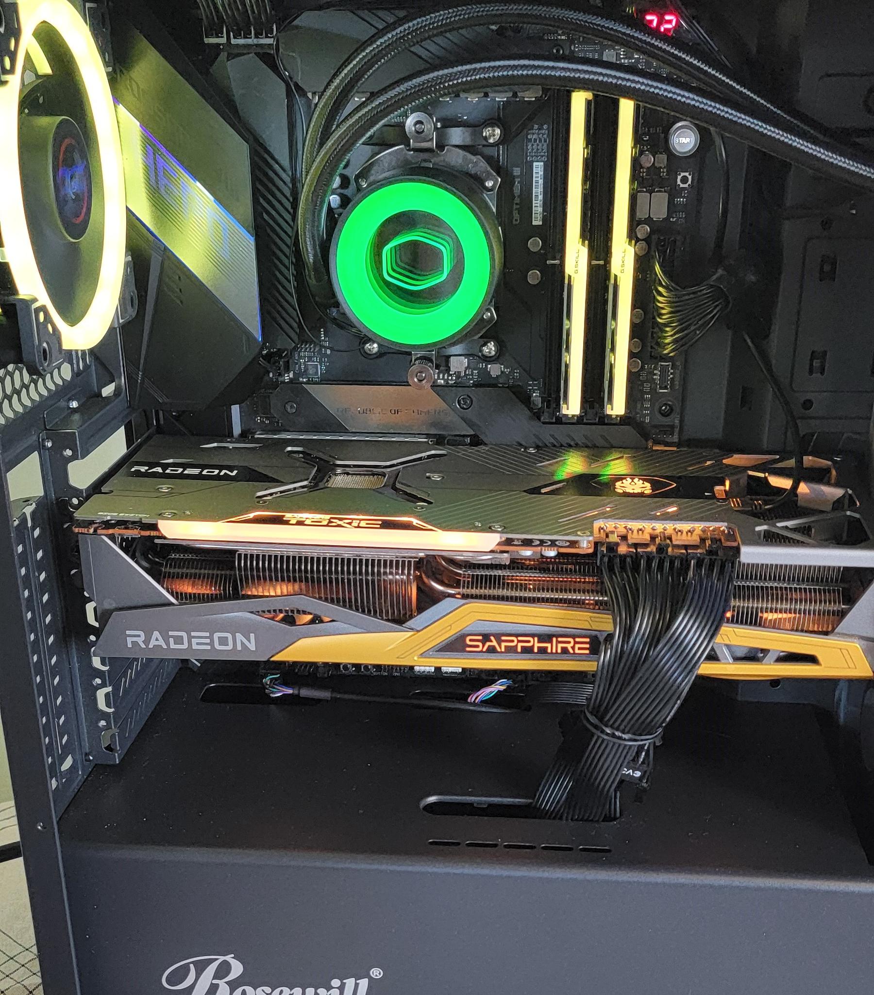 ASUS ROG X570 Crosshair VIII Hero AMD Ryzen 7 5800X Sapphire ToxicRX6900XT 16GB