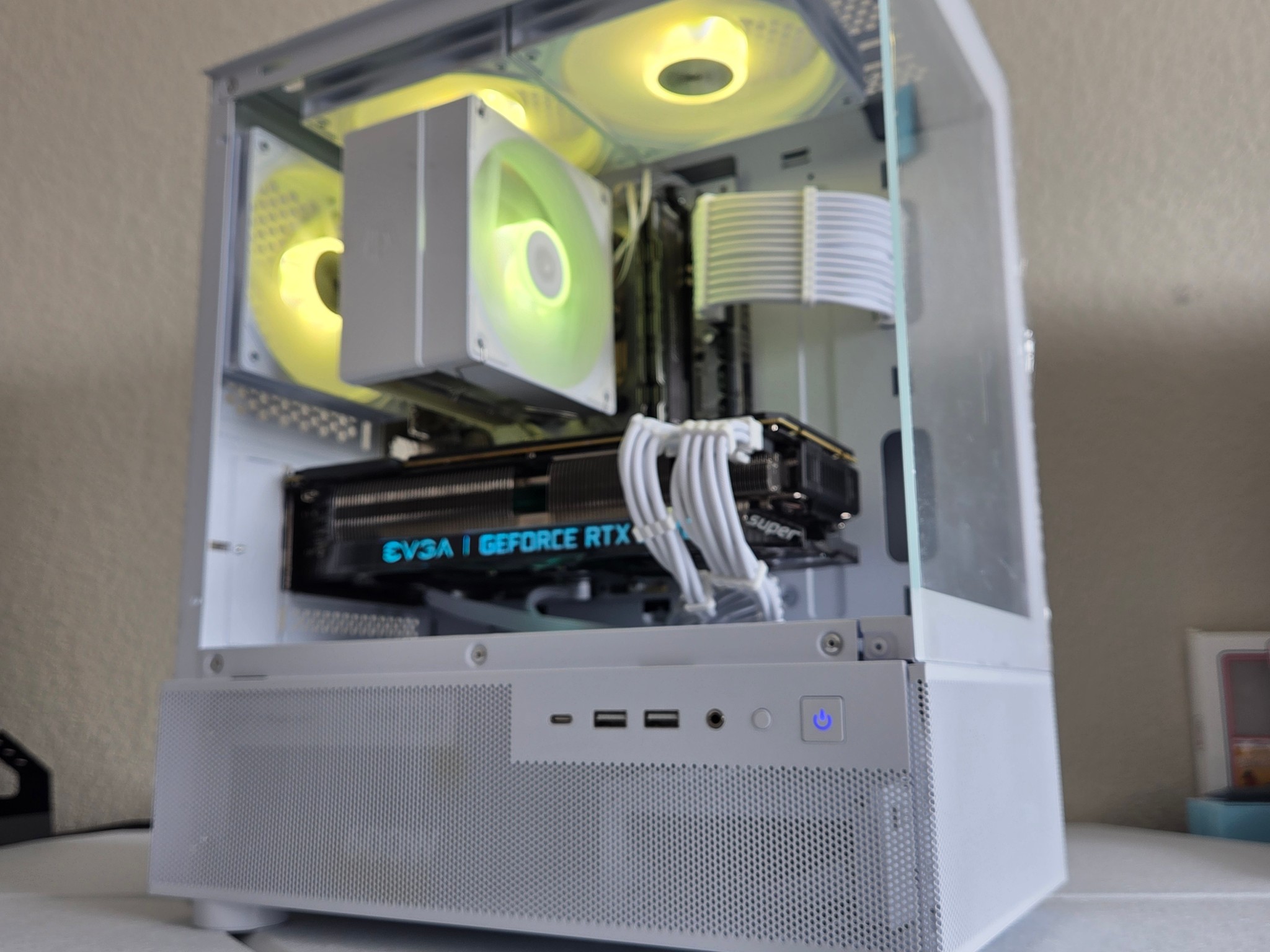WINTER STORM – Ryzen 5 5500 / RTX 2080 super / 16GB RAM / 500GB NVMe SSD❄️⛄❄️/I/